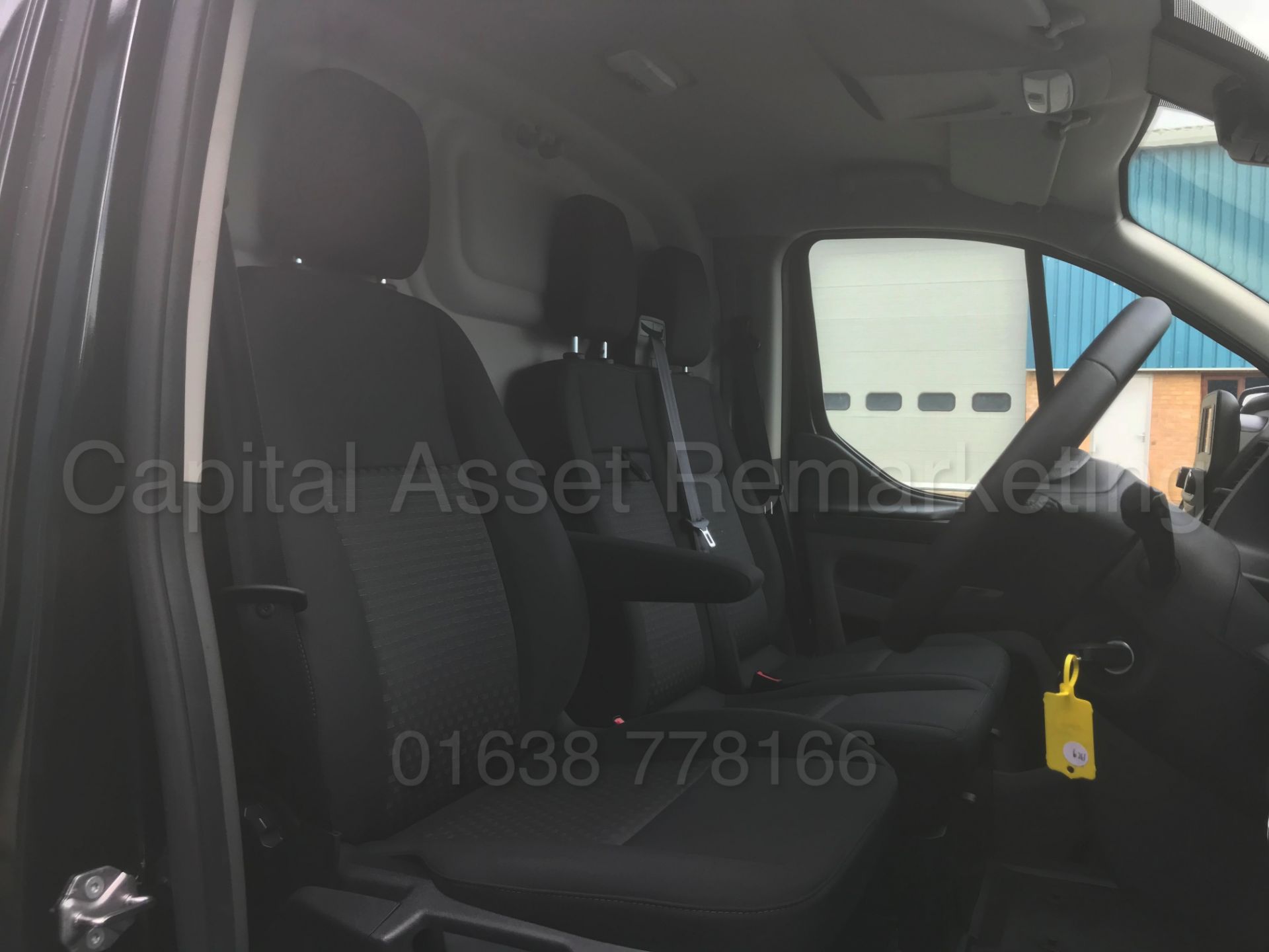 FORD TRANSIT CUSTOM *TREND EDITION* (2018 - ALL NEW MODEL) '2.0 TDCI - 6 SPEED' *DELIVERY MILEAGE* - Bild 35 aus 49