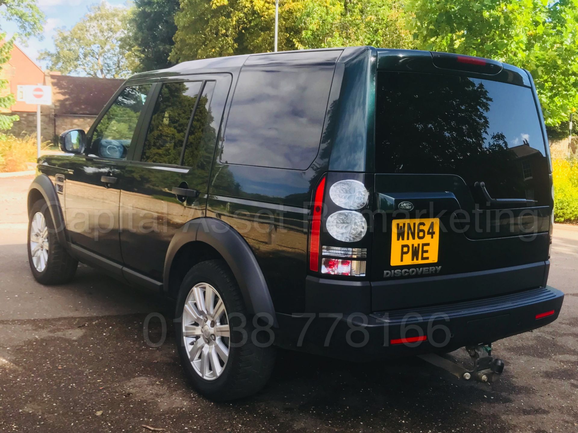 LAND ROVER DISCOVERY *XS EDITION* (2014) '3.0 SDV6 - 225 BHP- 8 SPEED AUTO' *MASSIVE SPEC* (1 OWNER) - Image 8 of 45