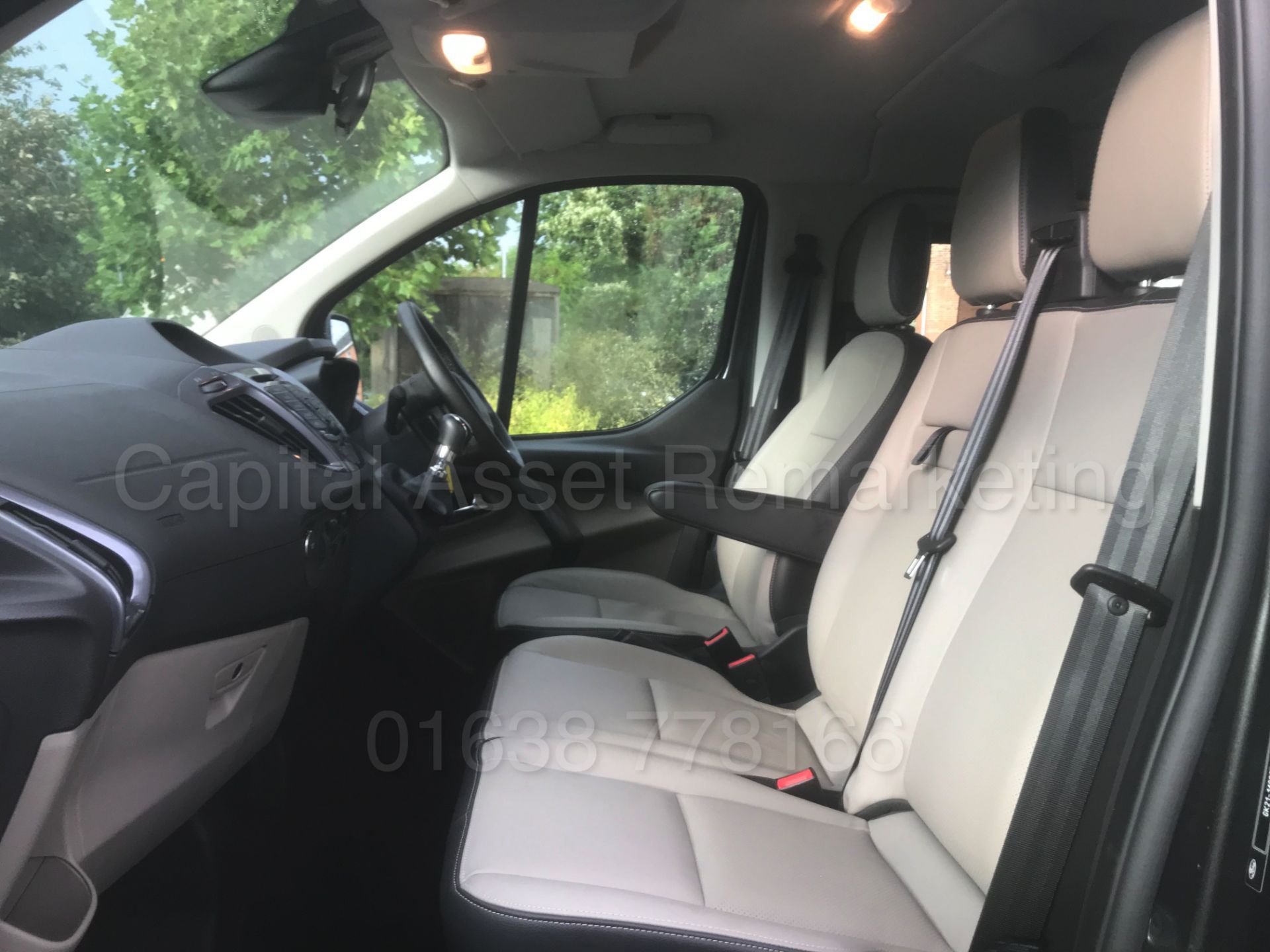 FORD TRANSIT 'TOURNEO' *TITANIUM EDITION* (2018) *9 SEATER MPV* '2.0 TDCI - 6 SPEED' *LOW MILES* - Bild 28 aus 62