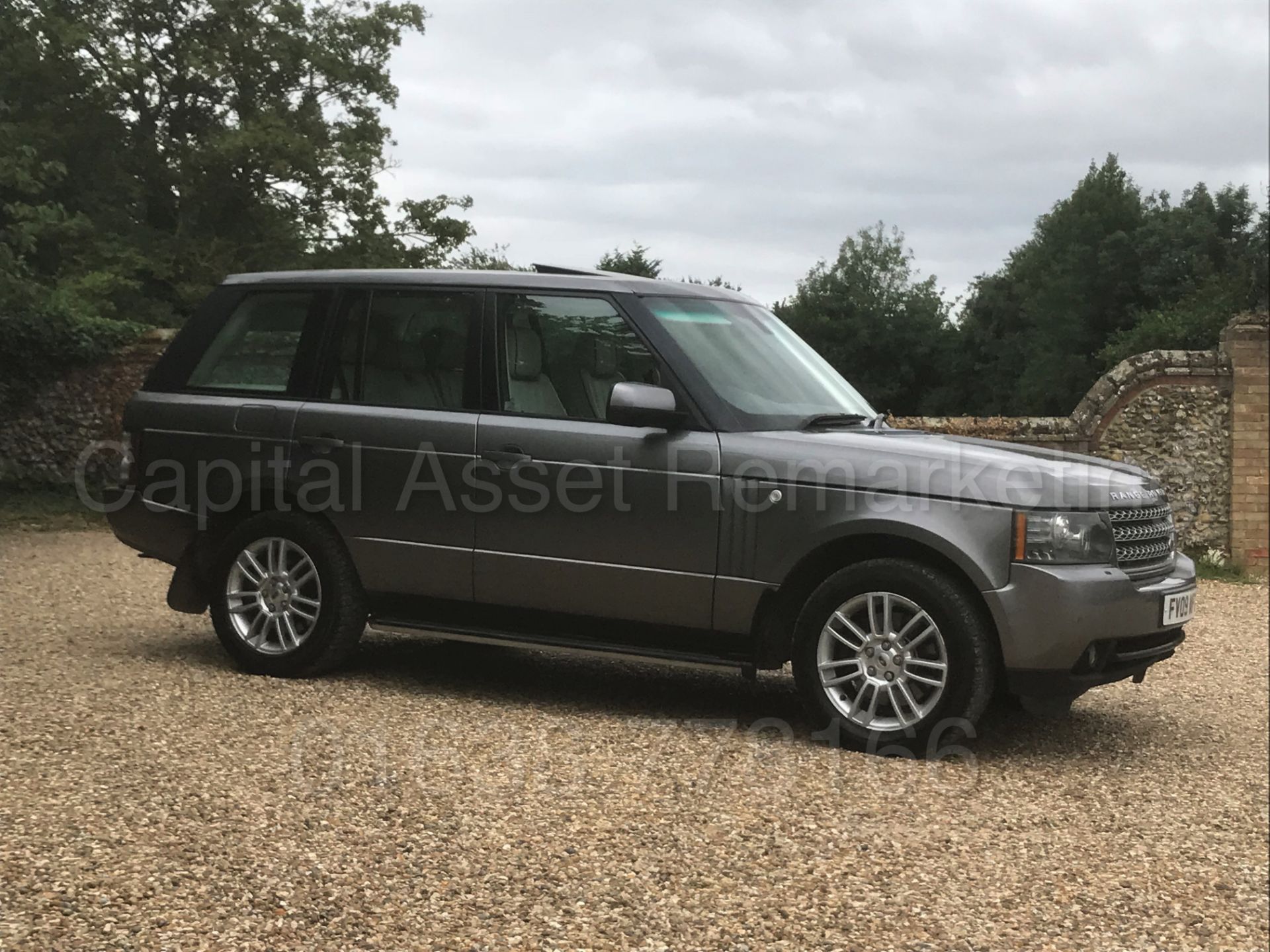 RANGE ROVER VOGUE (2009 - FACELIFT EDITION) '3.6 TDV8 - 268 BHP - AUTO' **ULTIMATE SPEC** (NO VAT) - Bild 12 aus 49