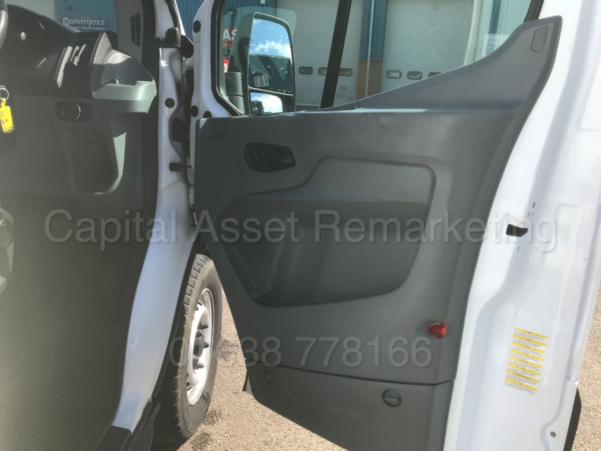 FORD TRANSIT T350 'LWB HI-ROOF - PANEL VAN' (2016 MODEL) '2.2 TDCI - 125 BHP - 6 SPEED' - Bild 22 aus 34