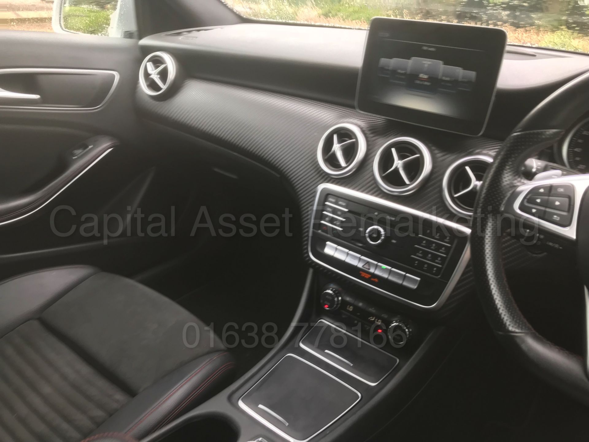 MERCEDES-BENZ A220D *AMG LINE* (2017 MODEL) 'AUTO - 177 BHP - LEATHER - SAT NAV' *MASSIVE SPEC* - Image 36 of 47