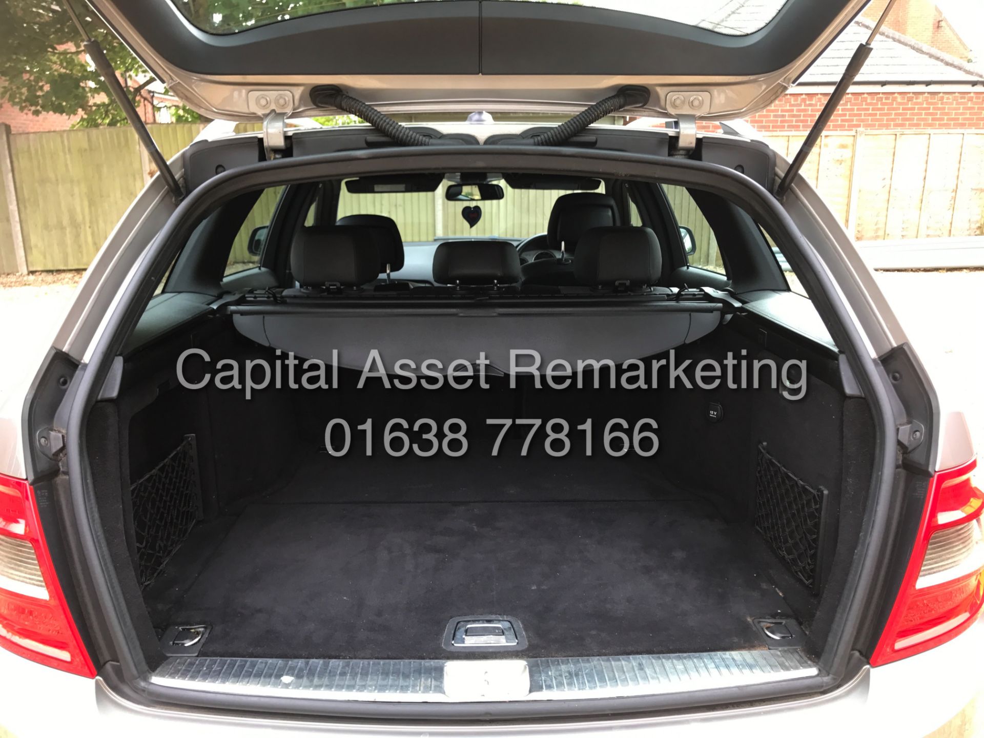 MERCEDES C220CDI "AMG SPORT" ESTATE - CLIMATE - AIR CON - LEATHER - TOP SPEC - Image 19 of 20