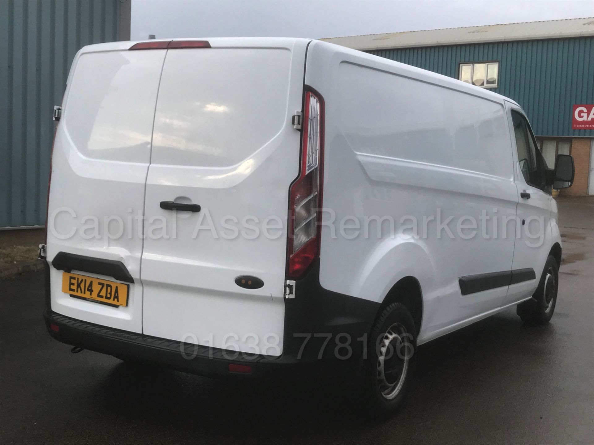 FORD TRANSIT CUSTOM 290 'ECO-TECH' **LWB - PANEL VAN** (2014) '2.2 TDCI - 6 SPEED' (1 OWNER) - Image 11 of 37