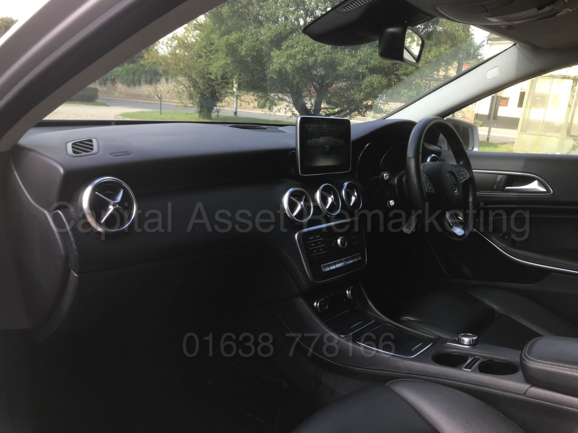 MERCEDES-BENZ A180D *SPORT PREMIUM* HATCHBACK (2016) 'AUTO - LEATHER - SAT NAV' *HUGE SPEC* - Image 21 of 48