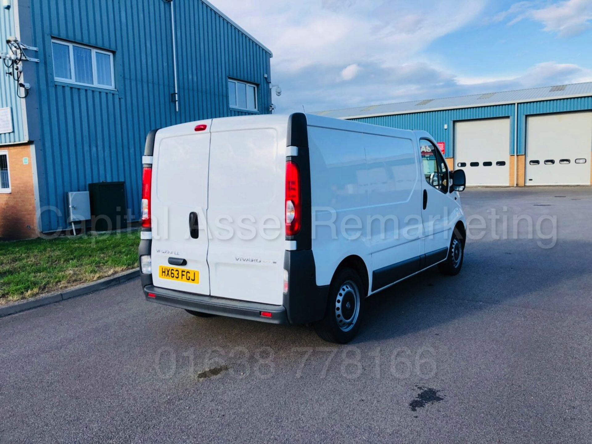 VAUXHALL VIVARO 2700 *SWB - PANEL VAN* (2014 MODEL) '2.0 CDTI *ECO-FLEX* - 90 BHP - 6 SPEED' - Image 6 of 24