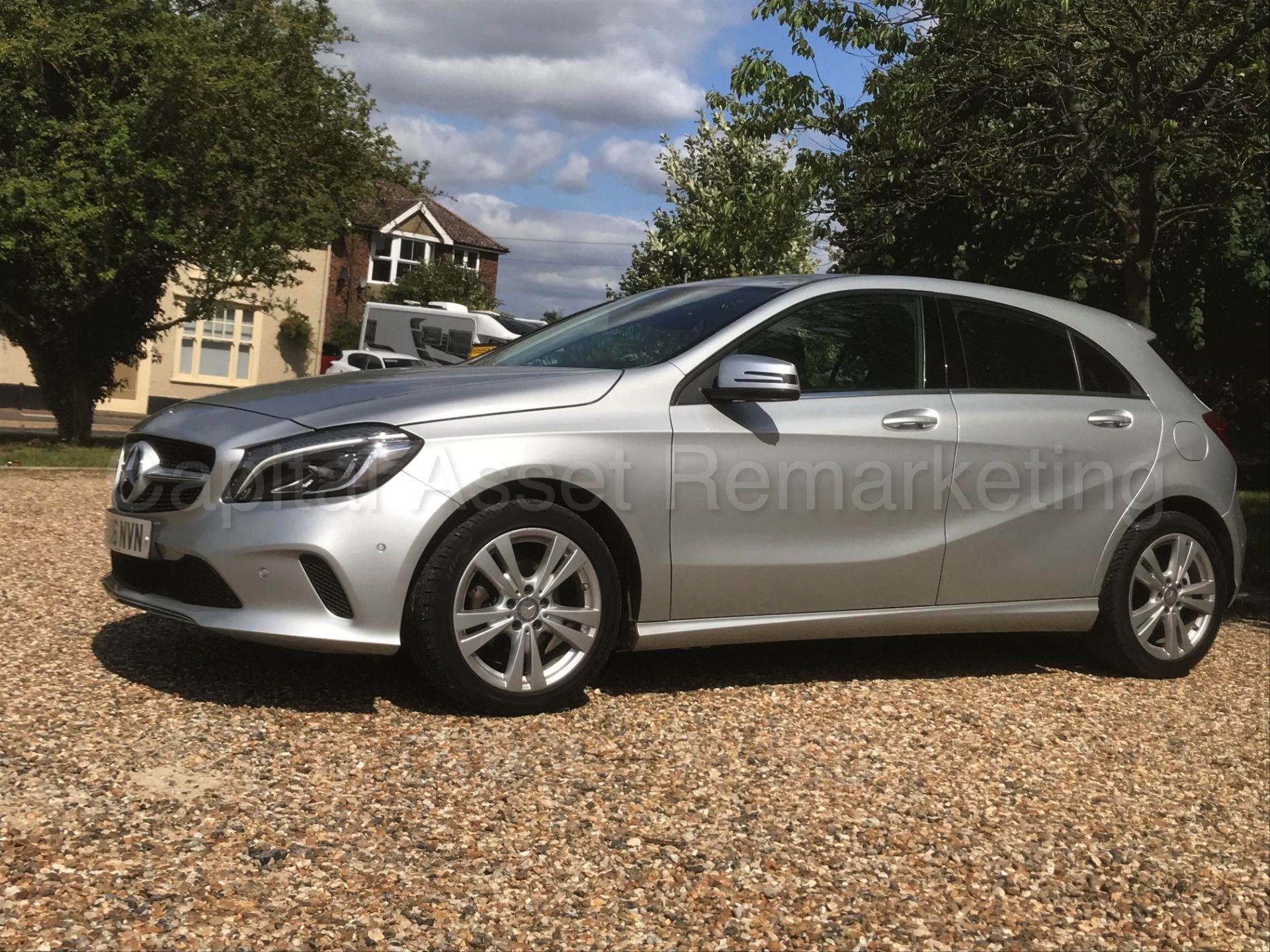 MERCEDES-BENZ A180D *SPORT PREMIUM* HATCHBACK (2016) 'AUTO - LEATHER - SAT NAV' *HUGE SPEC* - Image 7 of 48