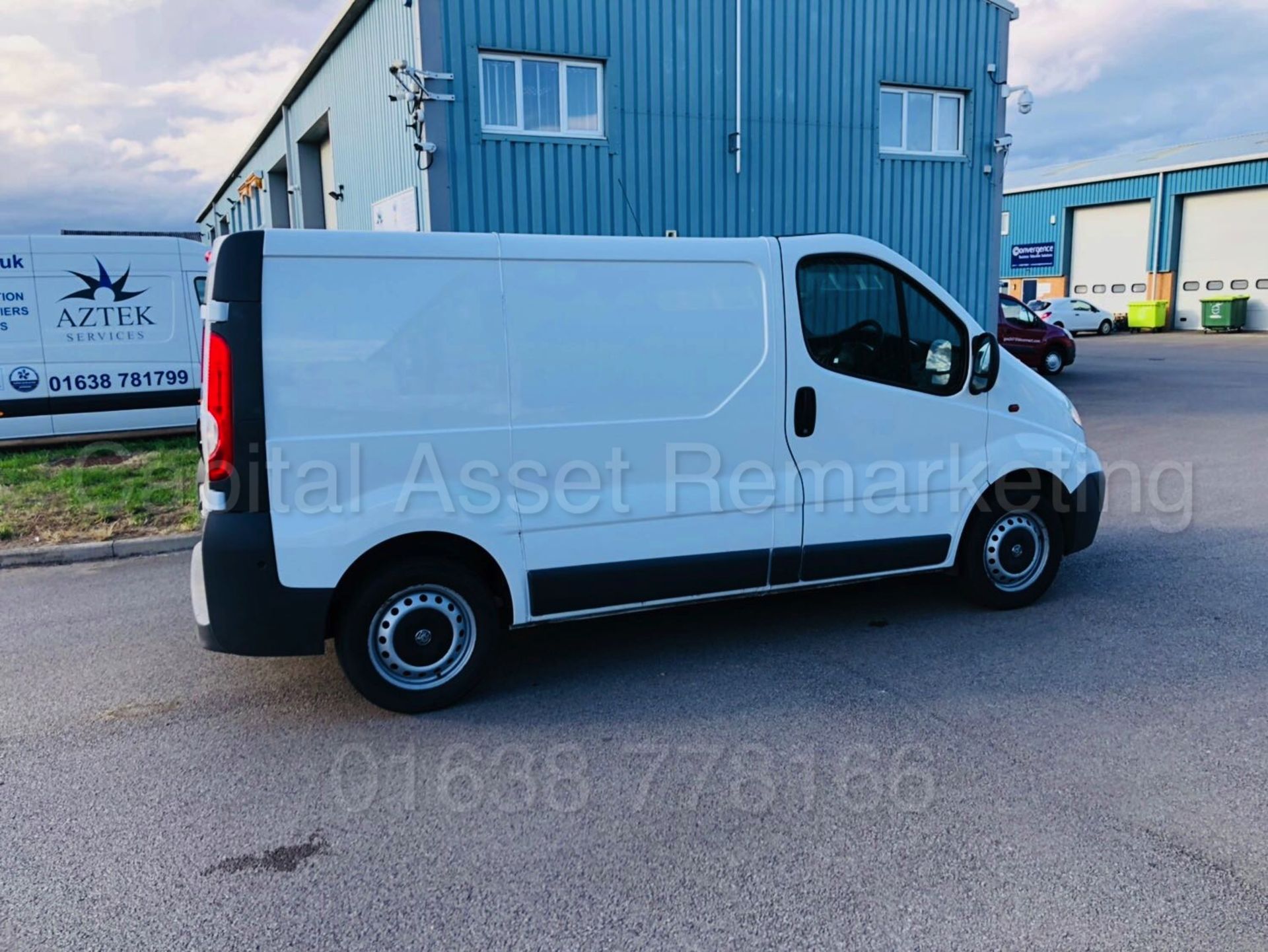 VAUXHALL VIVARO 2700 *SWB - PANEL VAN* (2014 MODEL) '2.0 CDTI *ECO-FLEX* - 90 BHP - 6 SPEED' - Image 7 of 24