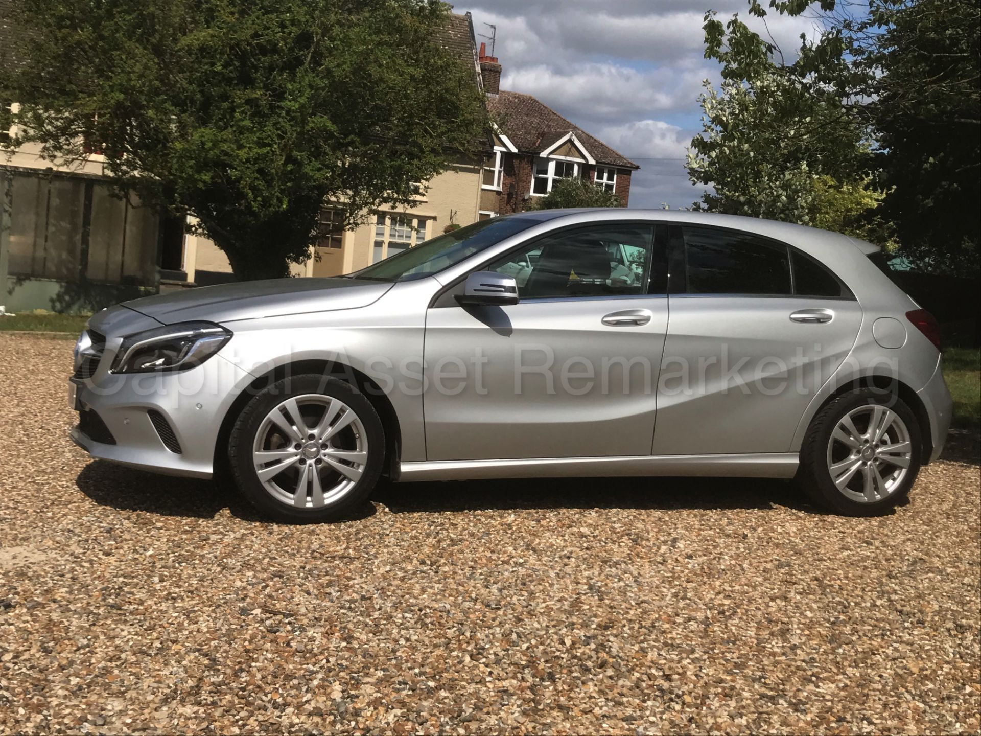 MERCEDES-BENZ A180D *SPORT PREMIUM* HATCHBACK (2016) 'AUTO - LEATHER - SAT NAV' *HUGE SPEC* - Image 8 of 48