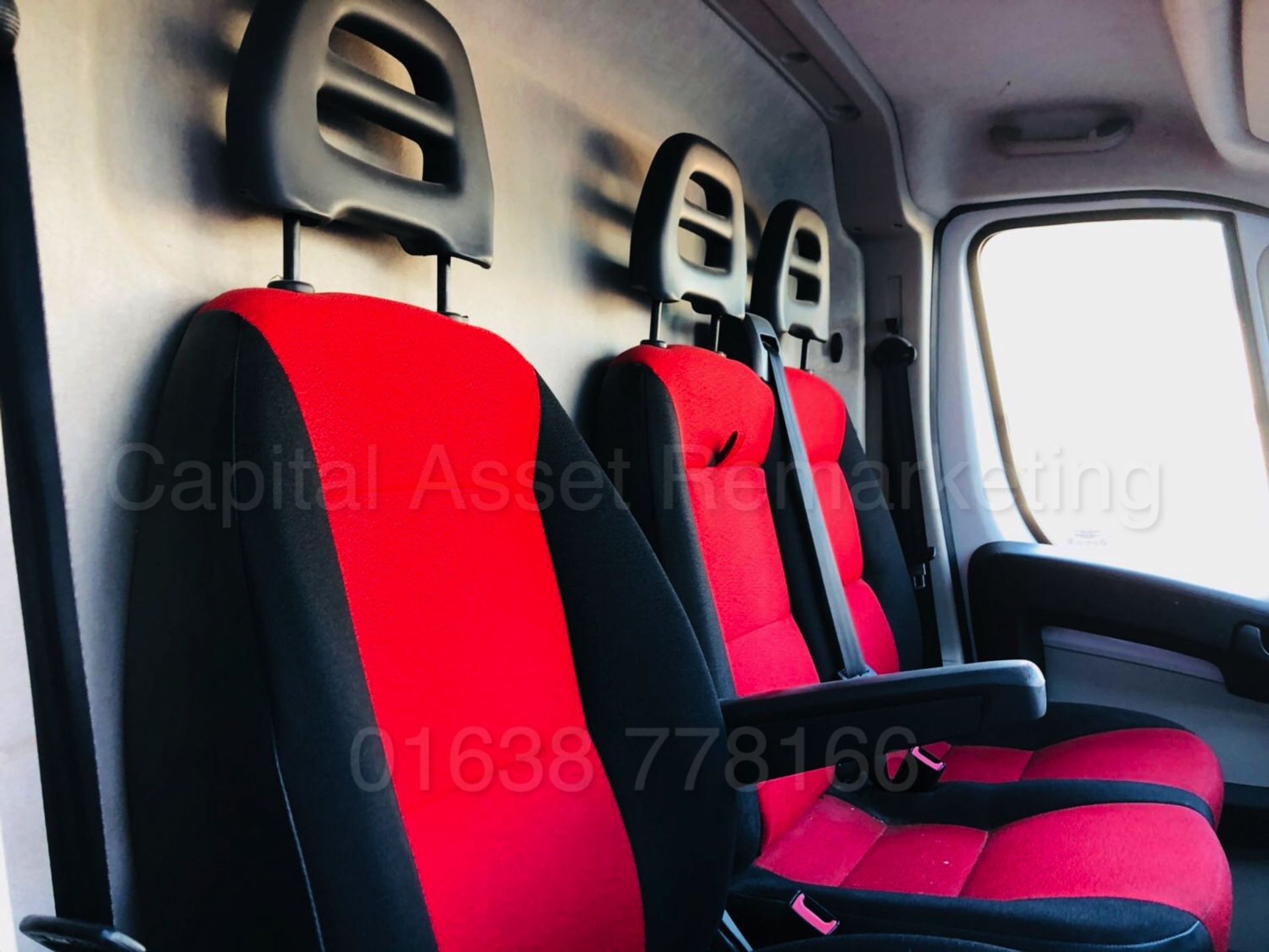 FIAT DUCATO 35 *PANEL VAN* (2014) '2.3 DIESEL - 130 BHP - 6 SPEED' **LOW MILES** - Image 10 of 25