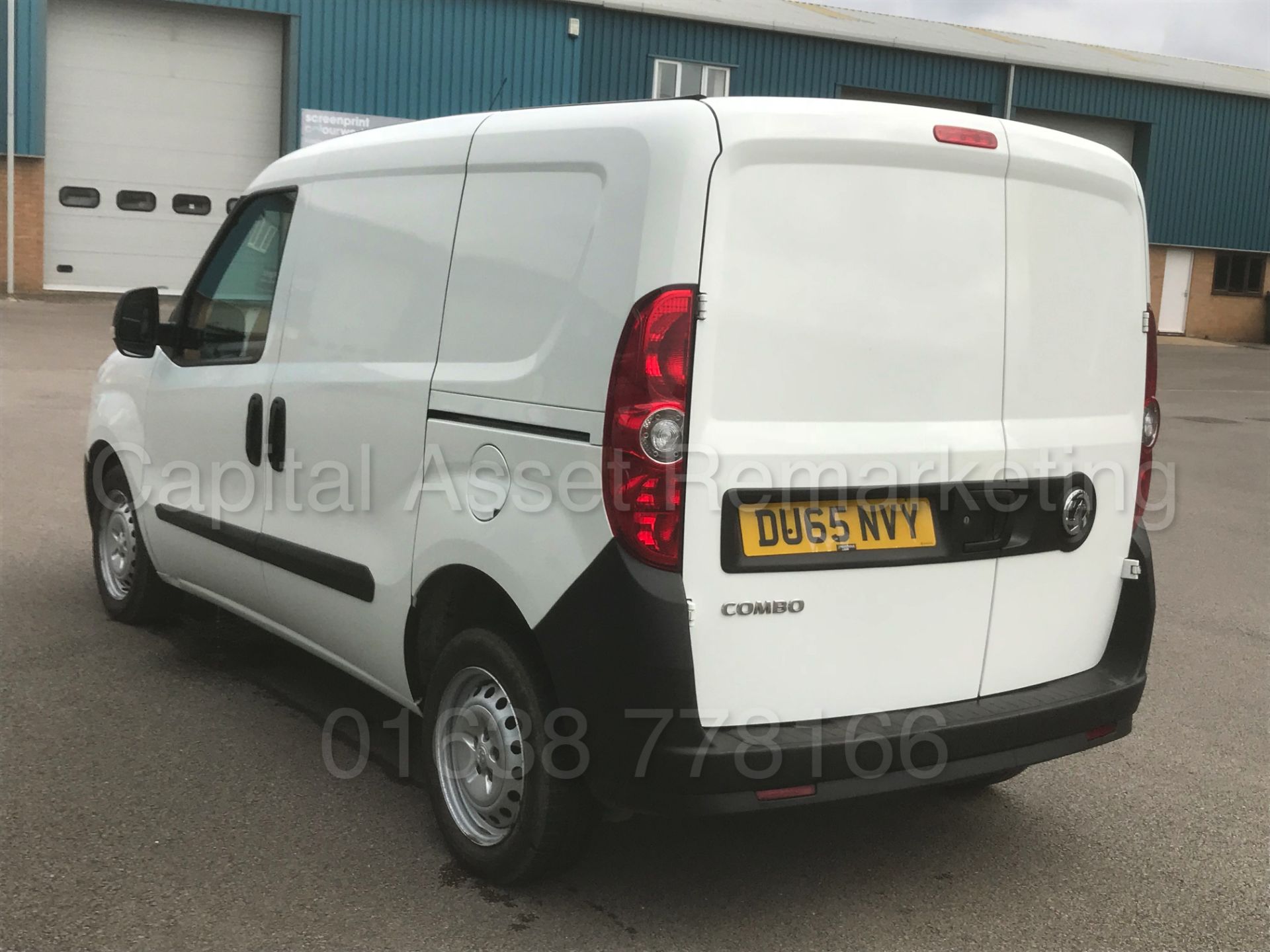 (On Sale) VAUXHALL COMBO 2000 *LCV - PANEL VAN* (2016 MODEL) 'CDTI - 90 BHP - 5 SPEED' **LOW MILES** - Image 5 of 32