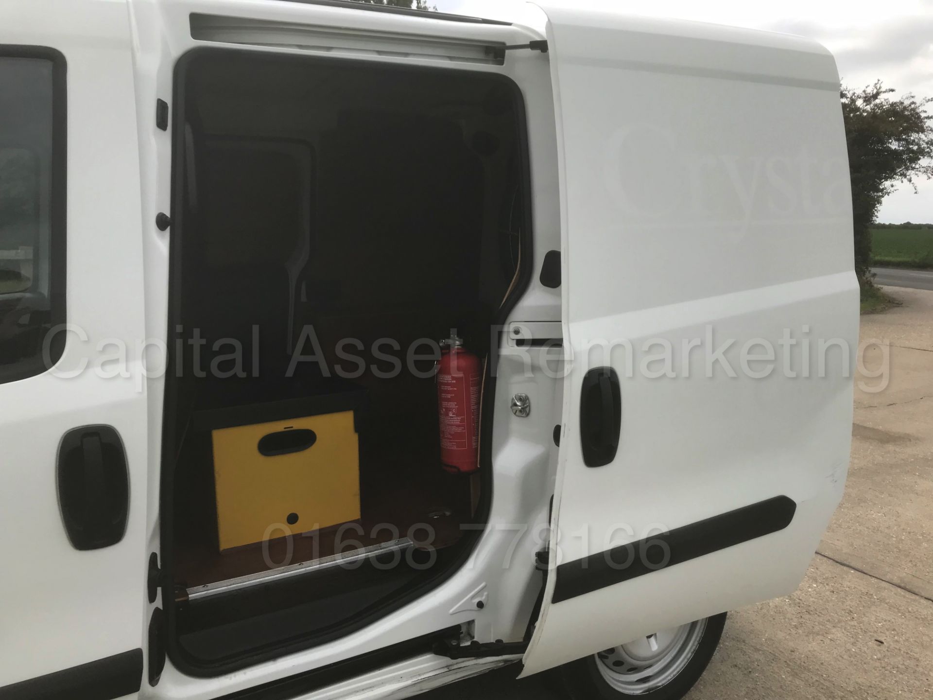 (On Sale) VAUXHALL COMBO 2000 *LCV - PANEL VAN* (2014) '1.6 CDTI - 105 BHP - STOP/START - 6 SPEED' - Image 18 of 30