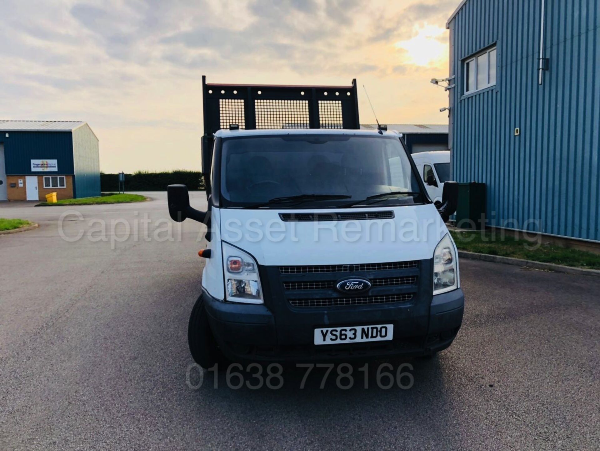 FORD TRANSIT 125 T350 'DOUBLE CAB - TIPPER' (2014) '2.1 TDCI - 125 BHP - 6 SPEED' *LOW MILES* - Image 4 of 34