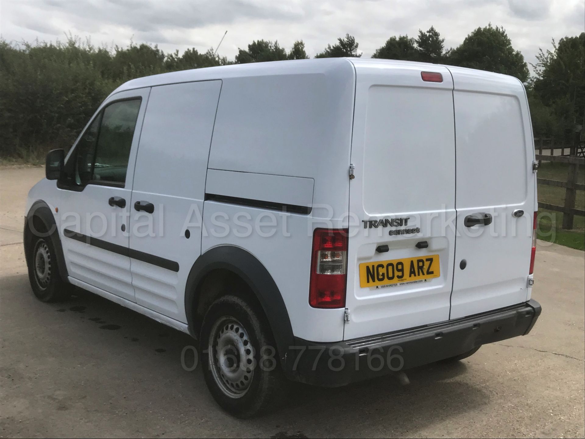 FORD TRANSIT CONNECT T200 L75 *LCV - PANEL VAN* (2009) '1.8 TDCI - 75 BHP - 5 SPEED' (NO VAT) - Image 4 of 21