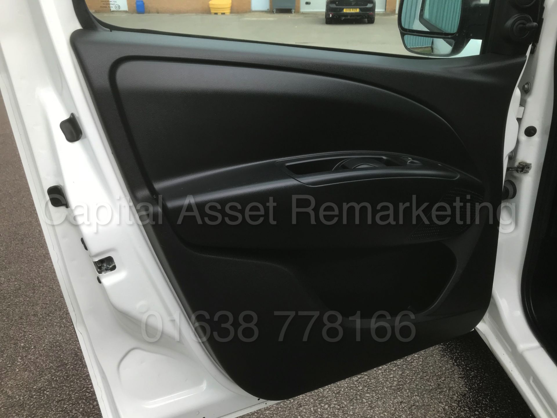 (On Sale) VAUXHALL COMBO 2000 *LCV - PANEL VAN* (2016 MODEL) 'CDTI - 90 BHP - 5 SPEED' **LOW MILES** - Image 14 of 32