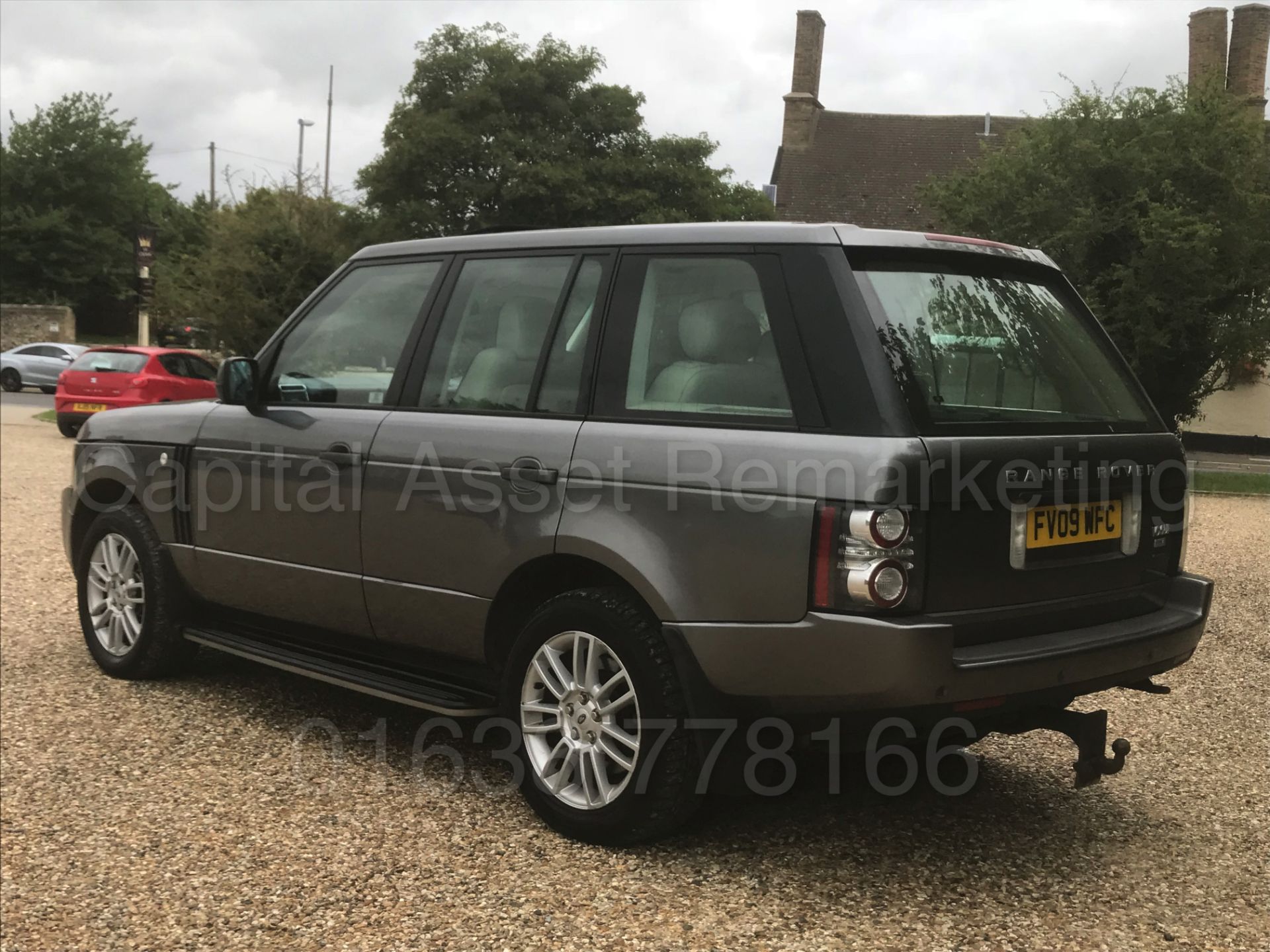 (On Sale) RANGE ROVER VOGUE (2009 - FACELIFT EDITION) '3.6 TDV8 -268 BHP - AUTO' *TOP SPEC* (NO VAT) - Image 4 of 49