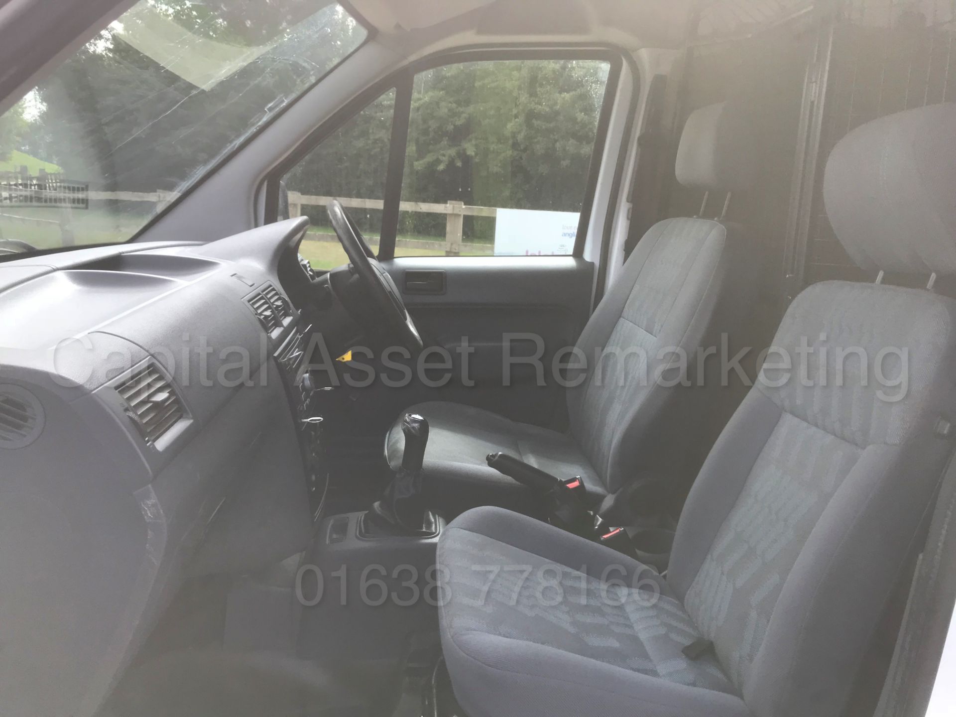 FORD TRANSIT CONNECT T200 L75 *LCV - PANEL VAN* (2009) '1.8 TDCI - 75 BHP - 5 SPEED' (NO VAT) - Image 13 of 21