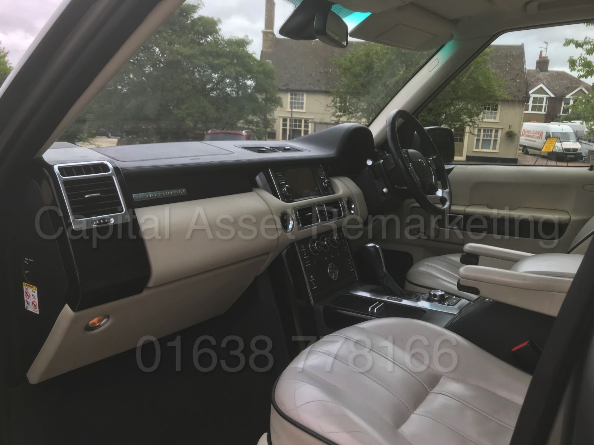 (On Sale) RANGE ROVER VOGUE (2009 - FACELIFT EDITION) '3.6 TDV8 -268 BHP - AUTO' *TOP SPEC* (NO VAT) - Image 24 of 49