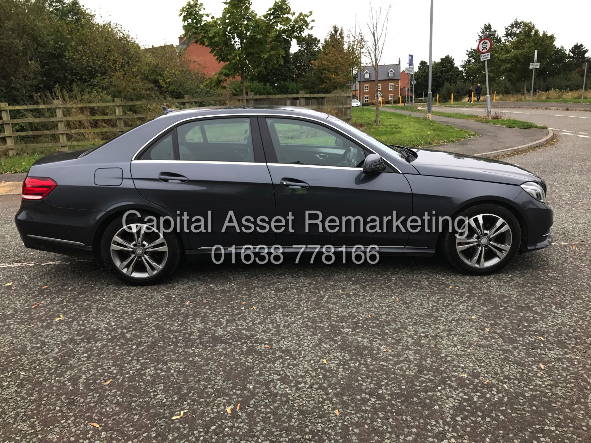 MERCEDES E220D 7G PADDEL SHIFT "SPECIAL EQUIPMENT" (15 REG) 1 OWNER - COMAND SAT NAV - FULL LEATHER - Image 7 of 25