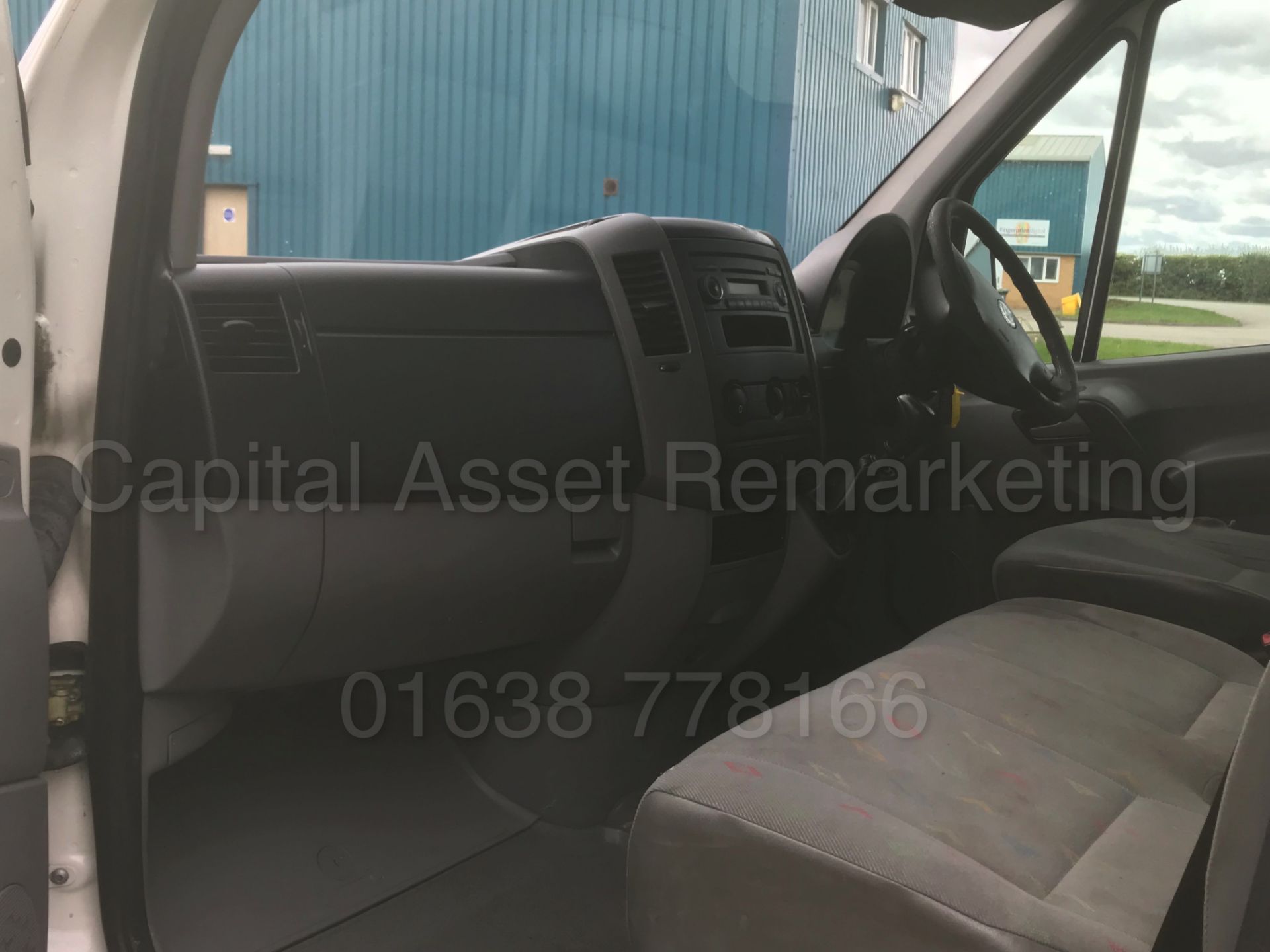 VOLKSWAGEN CRAFTER CR35 *LWB HI-ROOF / PANEL VAN* (2011) '2.5 TDI - 109 BHP - 6 SPEED' - Image 11 of 23