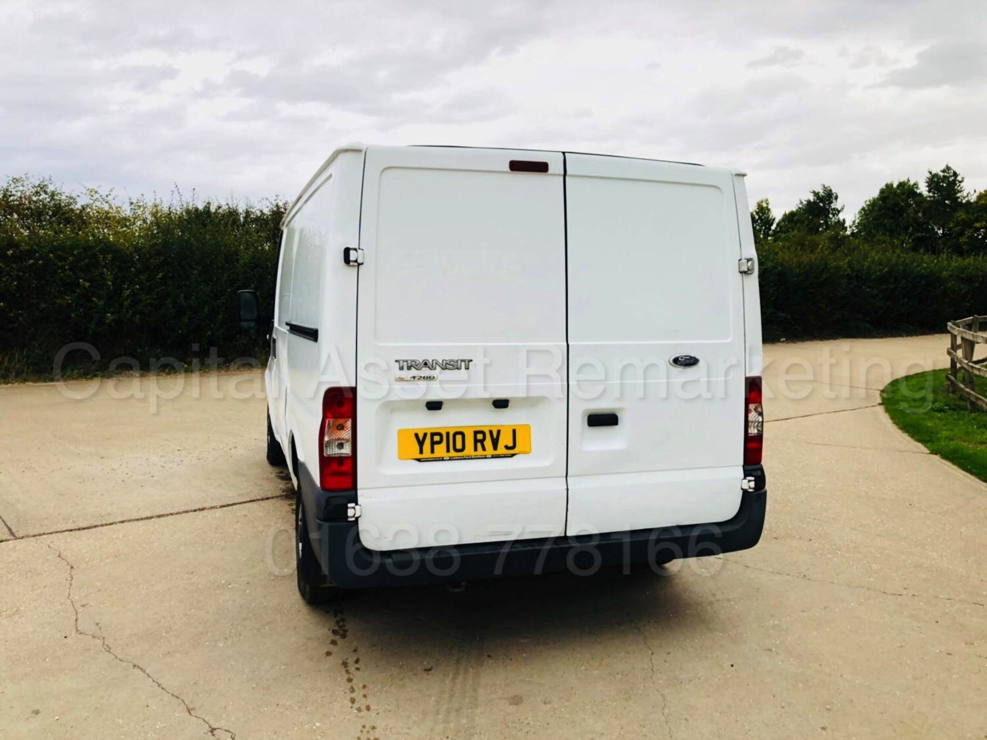 FORD TRANSIT 85 T280 FWD *SWB - PANEL VAN* (2010) '2.2 TDCI - 85 BHP - 5 SPEED' - Image 8 of 23