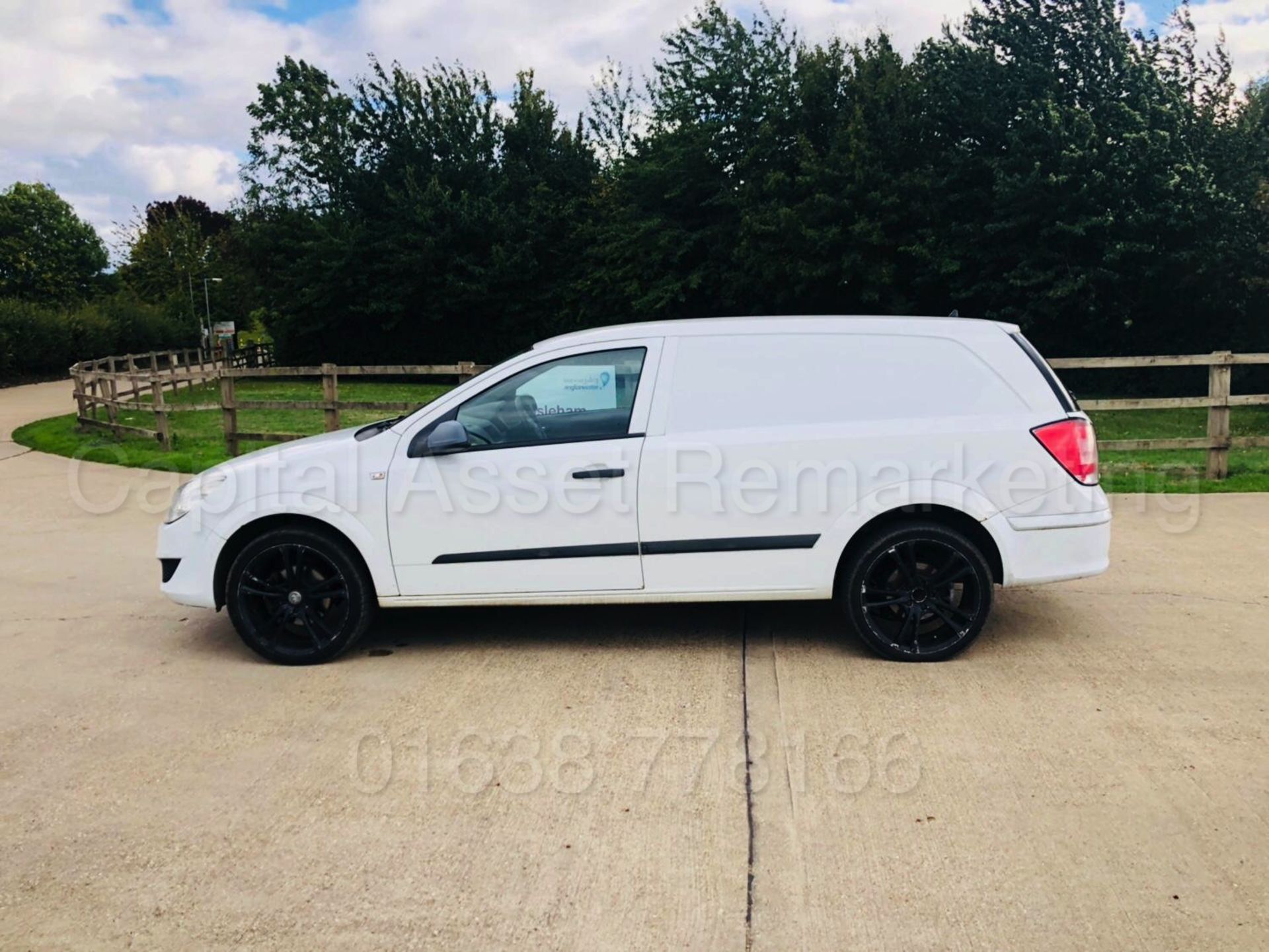 VAUXHALL ASTRA *CLUB* 'LCV - PANEL VAN' (2007) '1.7 CDTI - 100 BHP - 6 SPEED' - Image 5 of 16