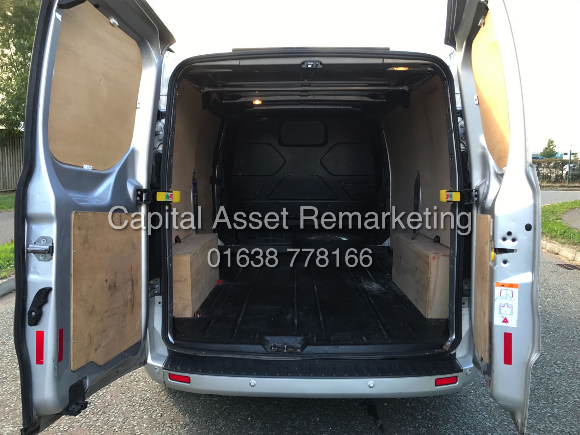 (ON SALE) FORD TRANSIT CUSTOM 2.0TDCI "LIMITED" 125BHP (15 REG-NEW SHAPE) 1 OWNER-AIR CON *TOP SPEC* - Image 15 of 15