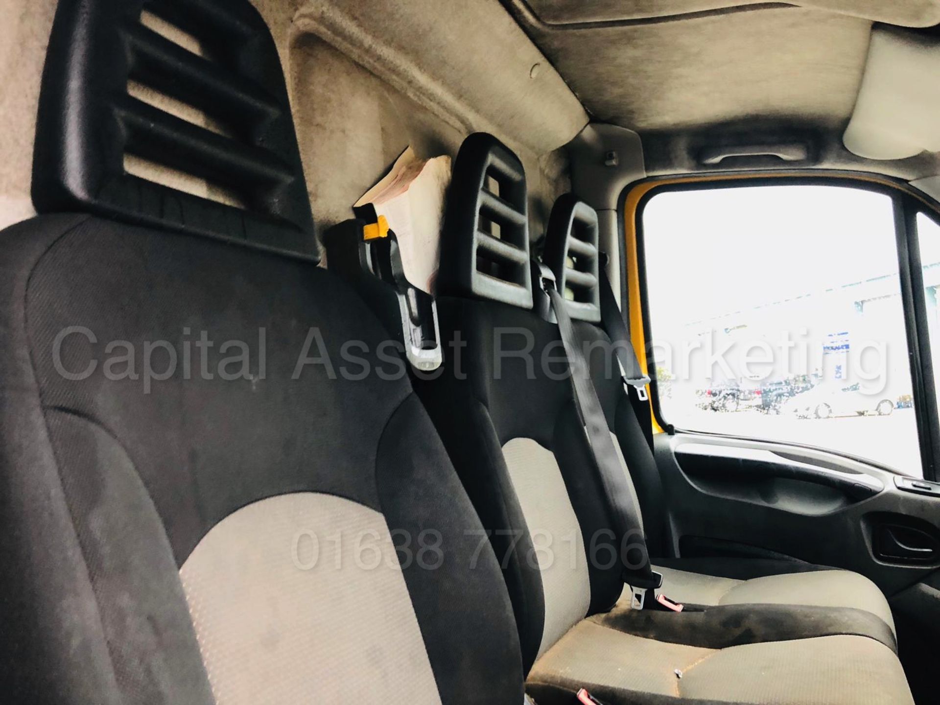 IVECO DAILY 35S11 *MWB HI ROOF - PANEL VAN* (2012 MODEL) '2.3 DIESEL - 106 BHP - 5 SPEED' - Image 19 of 21