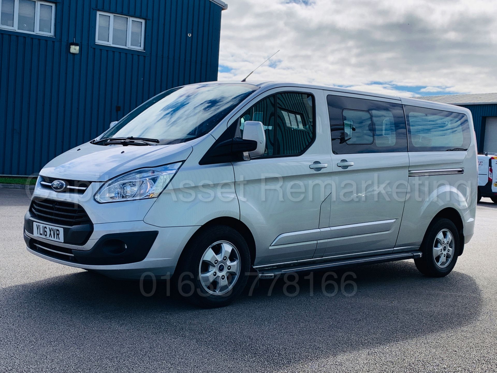 FORD TRANSIT 'TOURNEO' *TITANIUM* (2016) *9 SEATER MPV* '2.0 TDCI - 130 BHP - 6 SPEED' **AIR CON** - Image 5 of 45