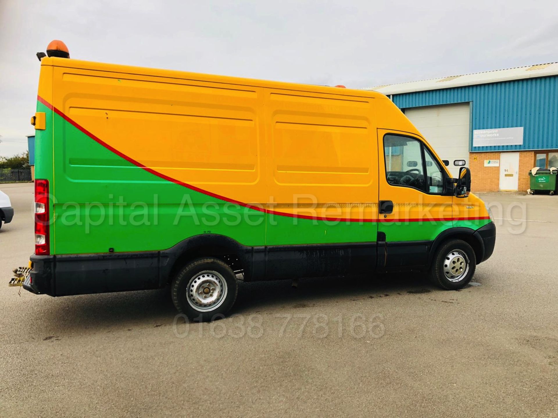 IVECO DAILY 35S11 *MWB HI ROOF - PANEL VAN* (2012 MODEL) '2.3 DIESEL - 106 BHP - 5 SPEED' - Image 10 of 21