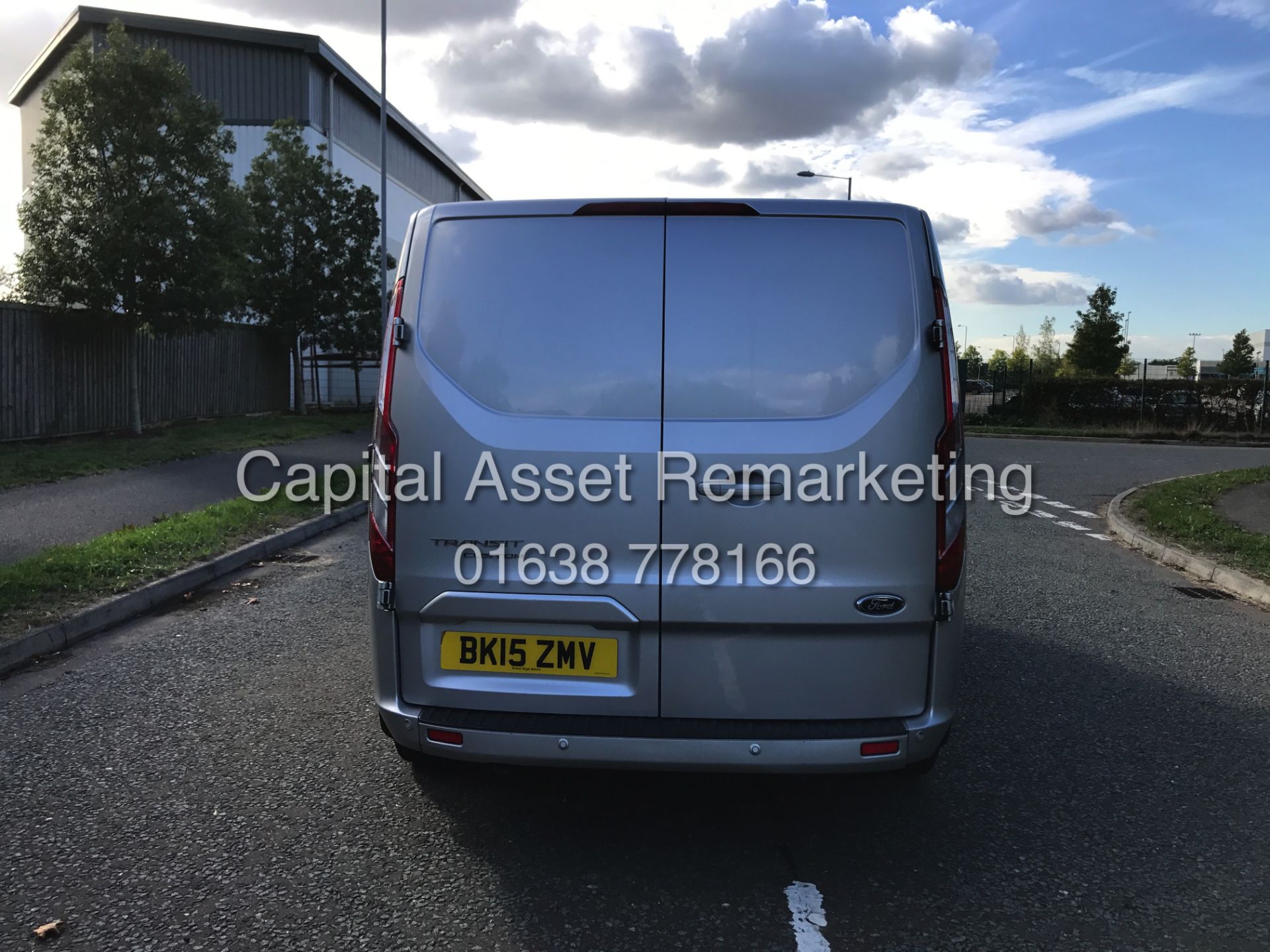 (ON SALE) FORD TRANSIT CUSTOM 2.0TDCI "LIMITED" 125BHP (15 REG-NEW SHAPE) 1 OWNER-AIR CON *TOP SPEC* - Image 6 of 15
