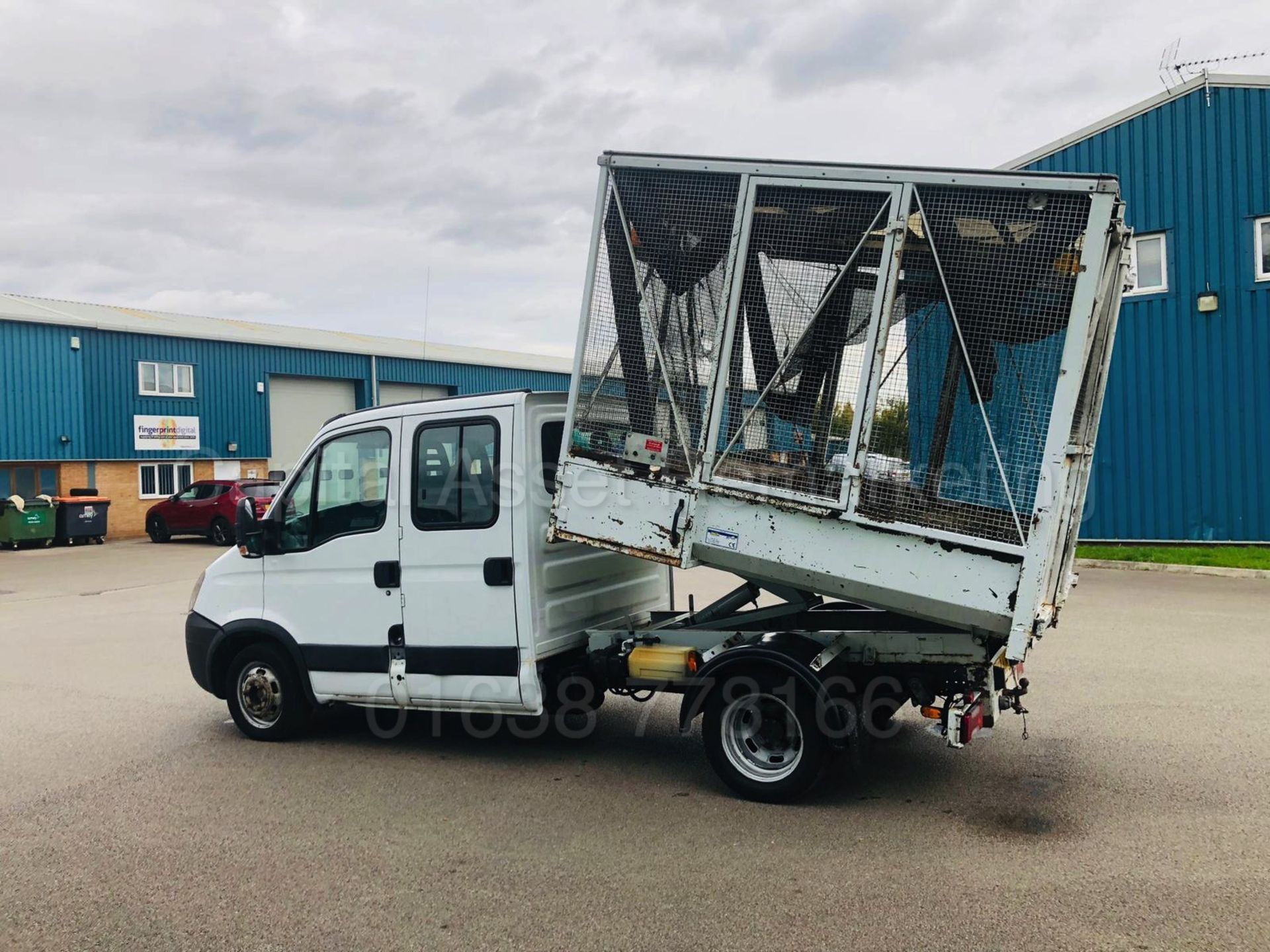 (On Sale) IVECO DAILY 35C12 *D/CAB - TIPPER* (2009 MODEL) '2.3 DIESEL -115 BHP- 5 SPEED' *LOW MILES* - Image 6 of 20