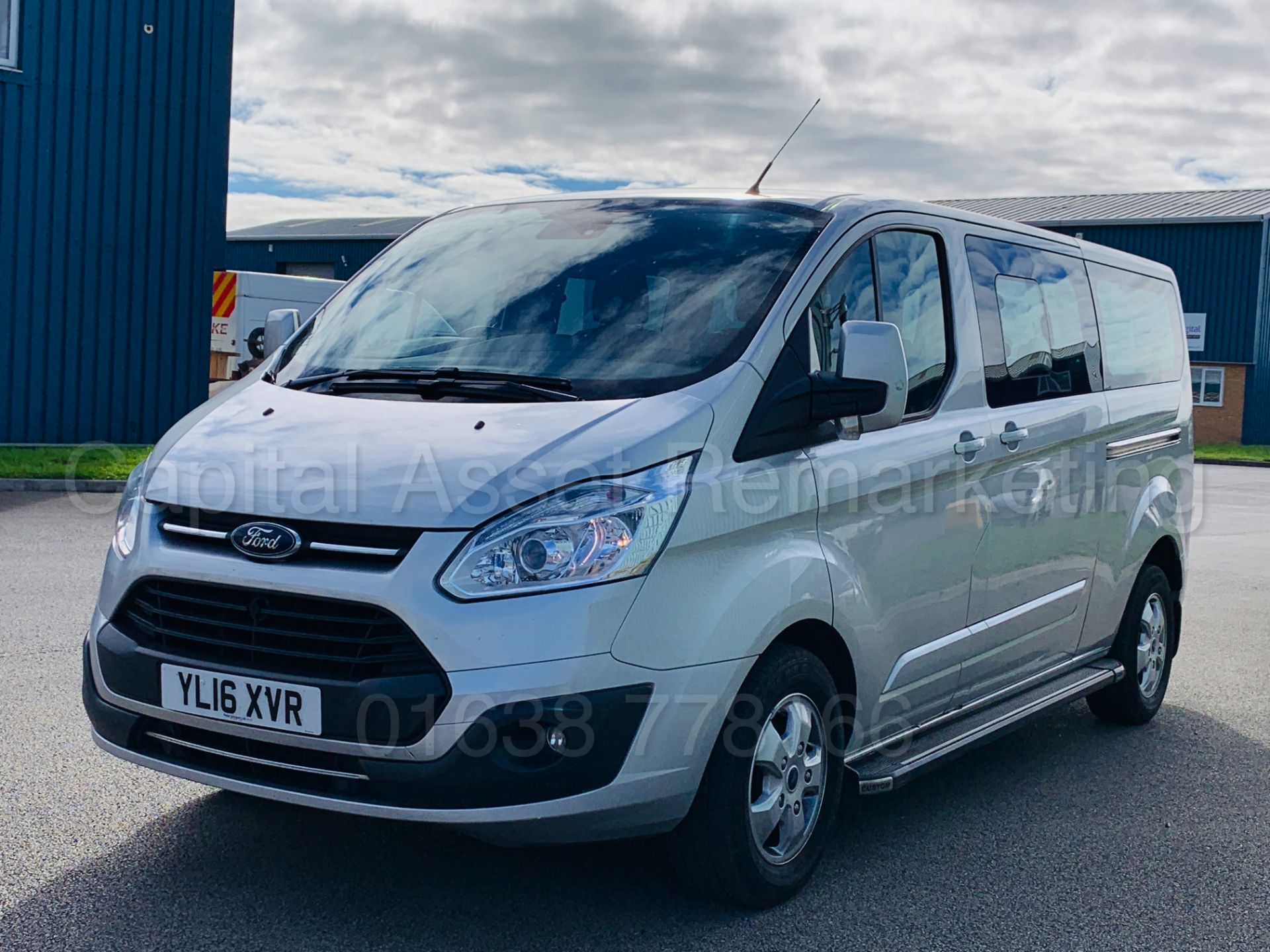 FORD TRANSIT 'TOURNEO' *TITANIUM* (2016) *9 SEATER MPV* '2.0 TDCI - 130 BHP - 6 SPEED' **AIR CON** - Image 3 of 45