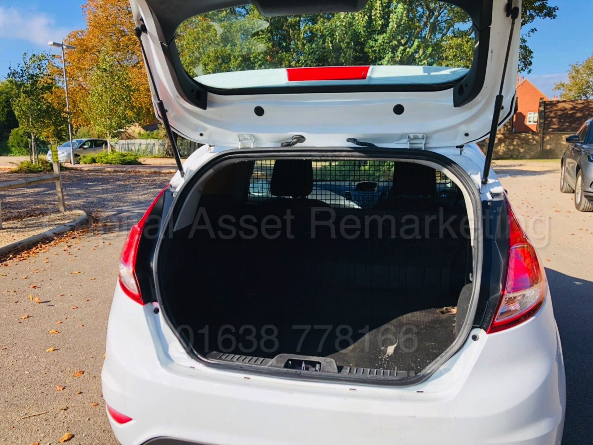 (On Sale) FORD FIESTA *BASE EDITION* LCV - PANEL VAN (2015) '1.5 TDCI - 75 BHP - 5 SPEED' - Image 17 of 22