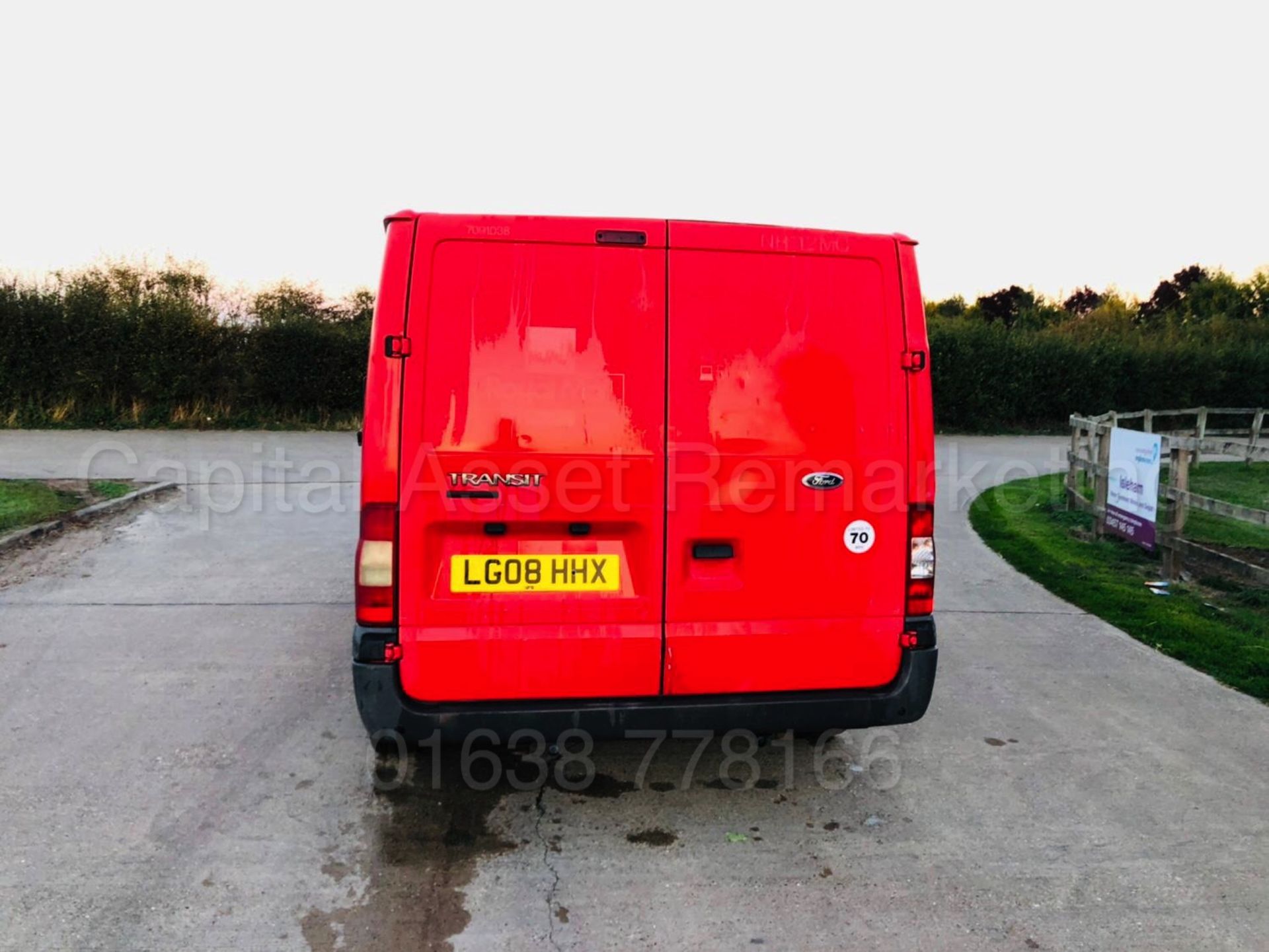 FORD TRANSIT 85 T260 FWD *SWB - PANEL VAN* (2008) '2.2 TDCI - 85 BHP - 5 SPEED' - Image 8 of 15