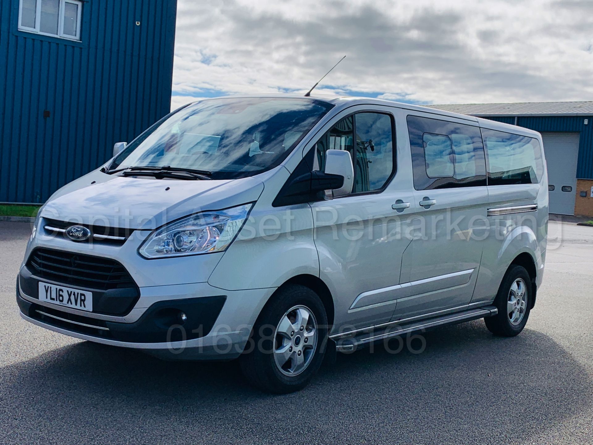 FORD TRANSIT 'TOURNEO' *TITANIUM* (2016) *9 SEATER MPV* '2.0 TDCI - 130 BHP - 6 SPEED' **AIR CON** - Image 4 of 45