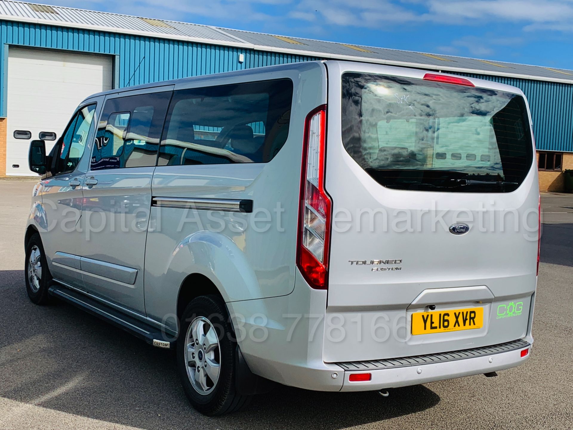 FORD TRANSIT 'TOURNEO' *TITANIUM* (2016) *9 SEATER MPV* '2.0 TDCI - 130 BHP - 6 SPEED' **AIR CON** - Image 7 of 45