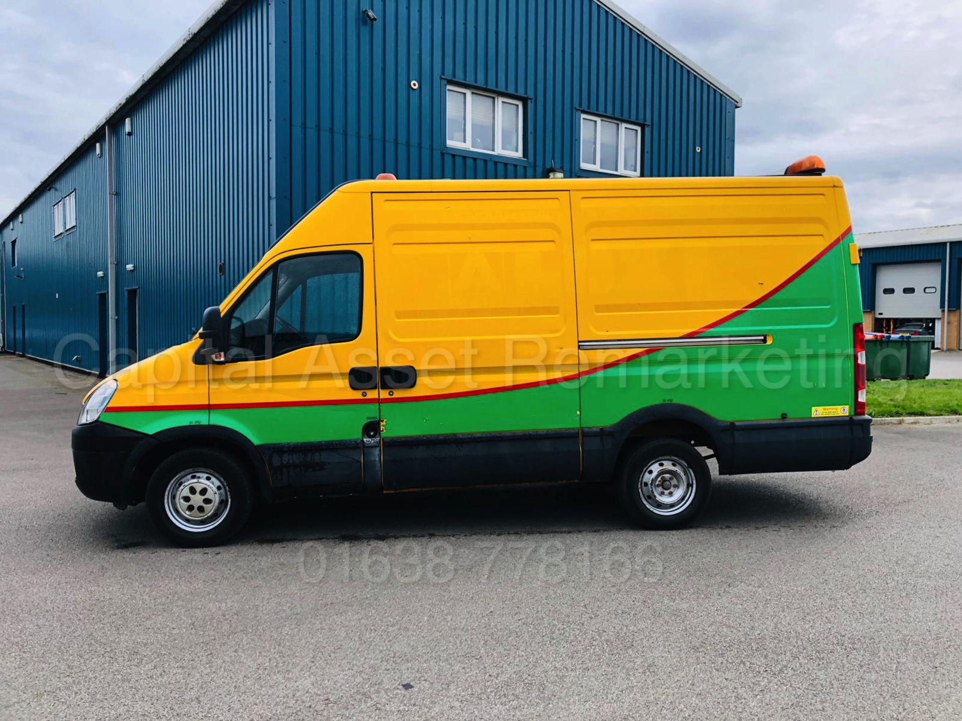 IVECO DAILY 35S11 *MWB HI ROOF - PANEL VAN* (2012 MODEL) '2.3 DIESEL - 106 BHP - 5 SPEED' - Image 4 of 21