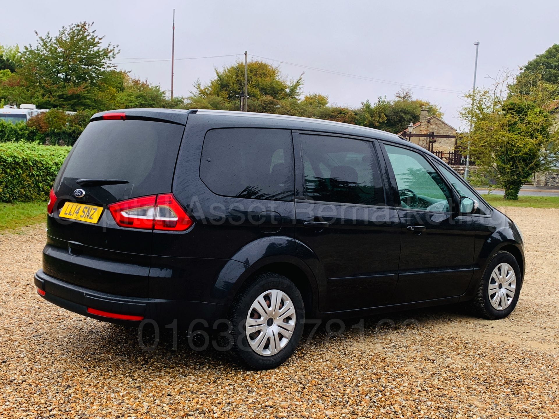 FORD GALAXY **ZETEC** 7 SEATER MPV (2014) 2.0 TDCI - 140 BHP - AUTO POWER SHIFT (1 OWNER FROM NEW) - Image 11 of 35
