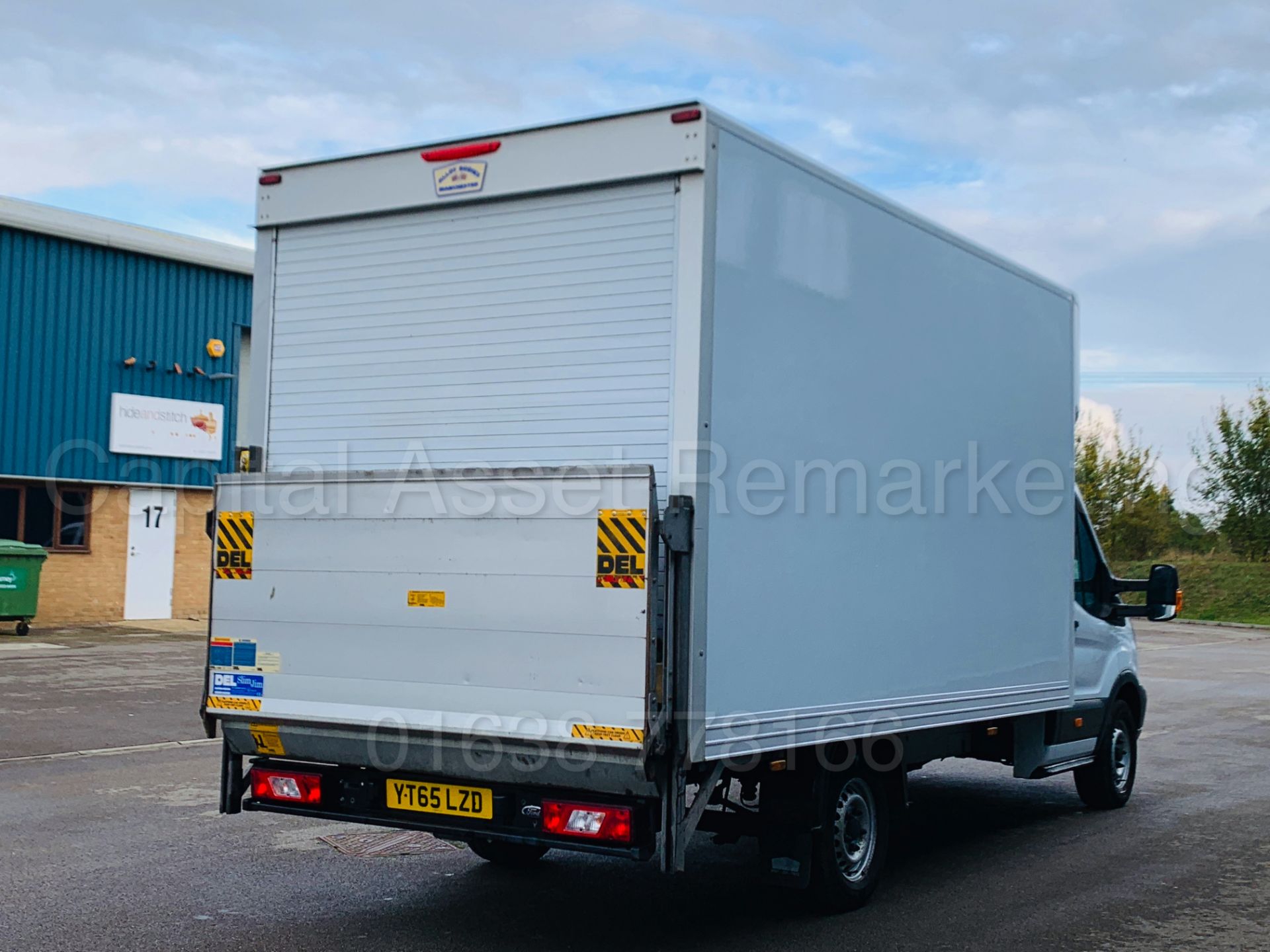 FORD TRANSIT 125 T350 *LWB - LUTON / BOX VAN* (2016 MODEL) '2.2 TDCI - 125 BHP - 6 SPEED* (1 OWNER) - Image 7 of 46