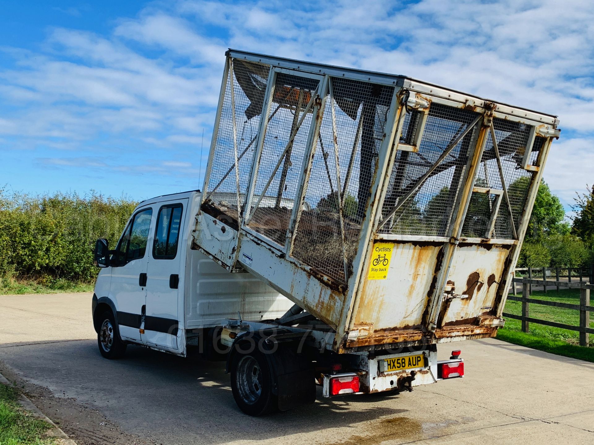 IVECO DAILY 35C12 *D/CAB - TIPPER* (2009 MODEL) '2.3 DIESEL - 115 BHP - 5 SPEED' **LOW MILES** - Image 5 of 29