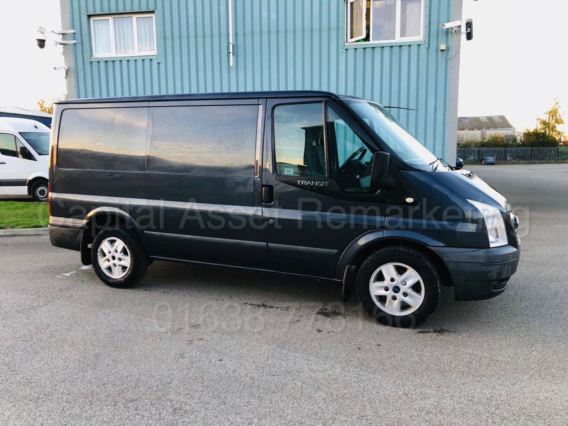 FORD TRANSIT 115 T260S *LIMITED EDITION* (2011 MODEL) '2.2 TDCI - 115 BHP - 6 SPEED' **AIR CON** - Image 15 of 34