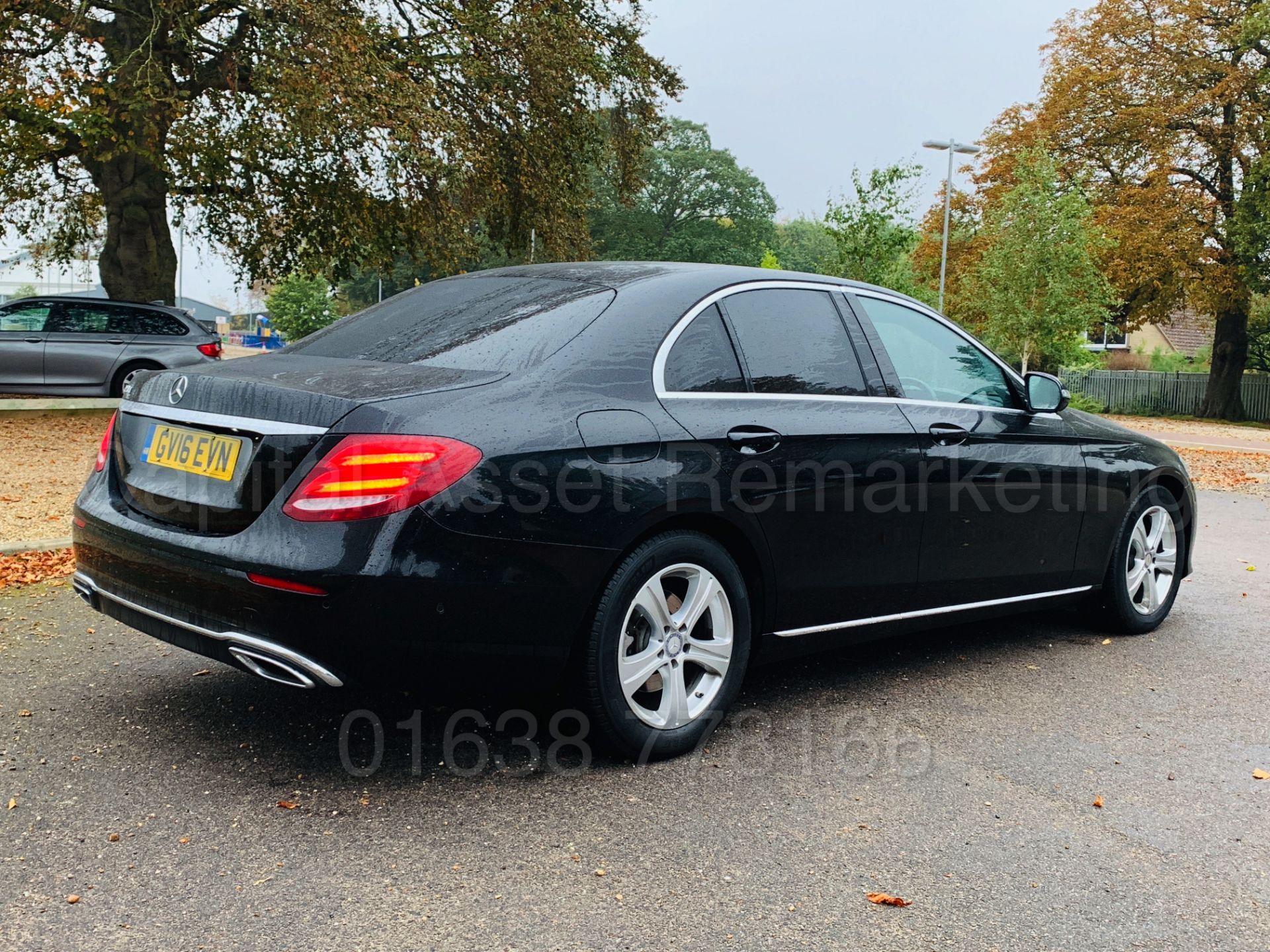 MERCEDES-BENZ E220D SALOON (2016) '9-G TRONIC AUTO - LEATHER - SAT NAV' *MASSIVE SPEC* (NEW MODEL) - Bild 12 aus 44