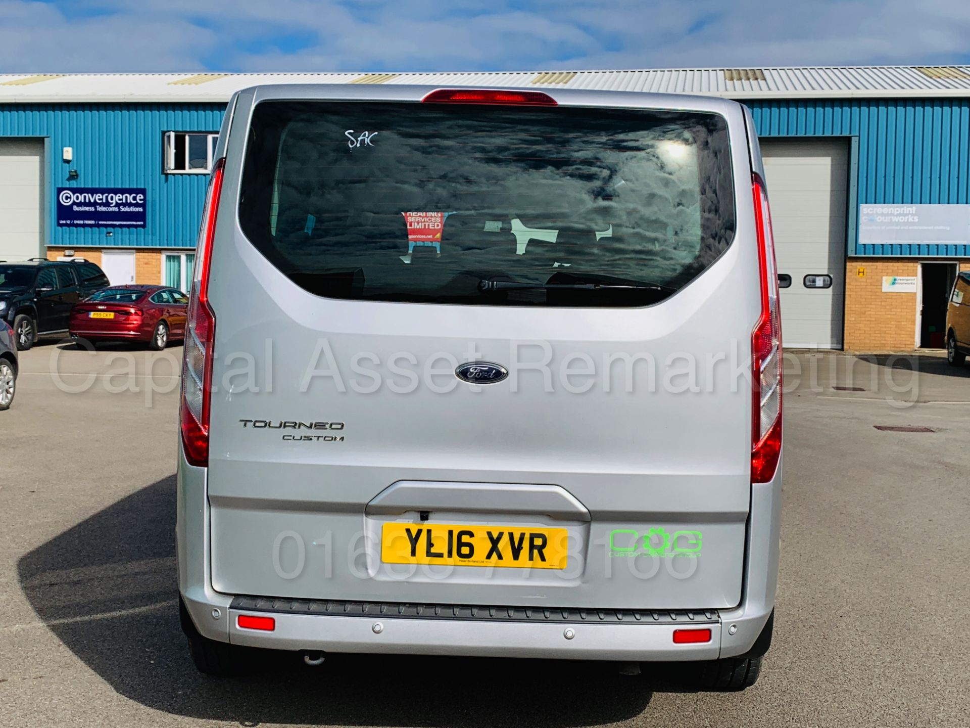 FORD TRANSIT 'TOURNEO' *TITANIUM* (2016) *9 SEATER MPV* '2.0 TDCI - 130 BHP - 6 SPEED' **AIR CON** - Image 6 of 48