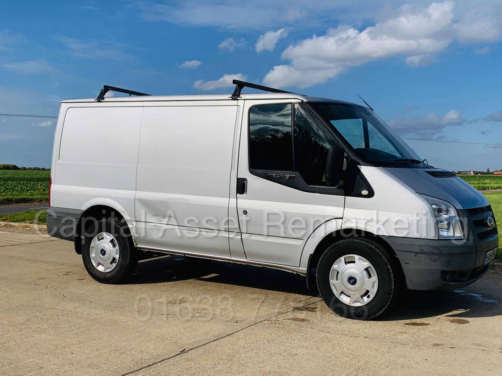 FORD TRANSIT 115 T280 SWB (2010 MODEL) '2.2 TDCI - ECO-NETIC - 115 BHP - 6 SPEED' **AIR CON** - Image 9 of 32