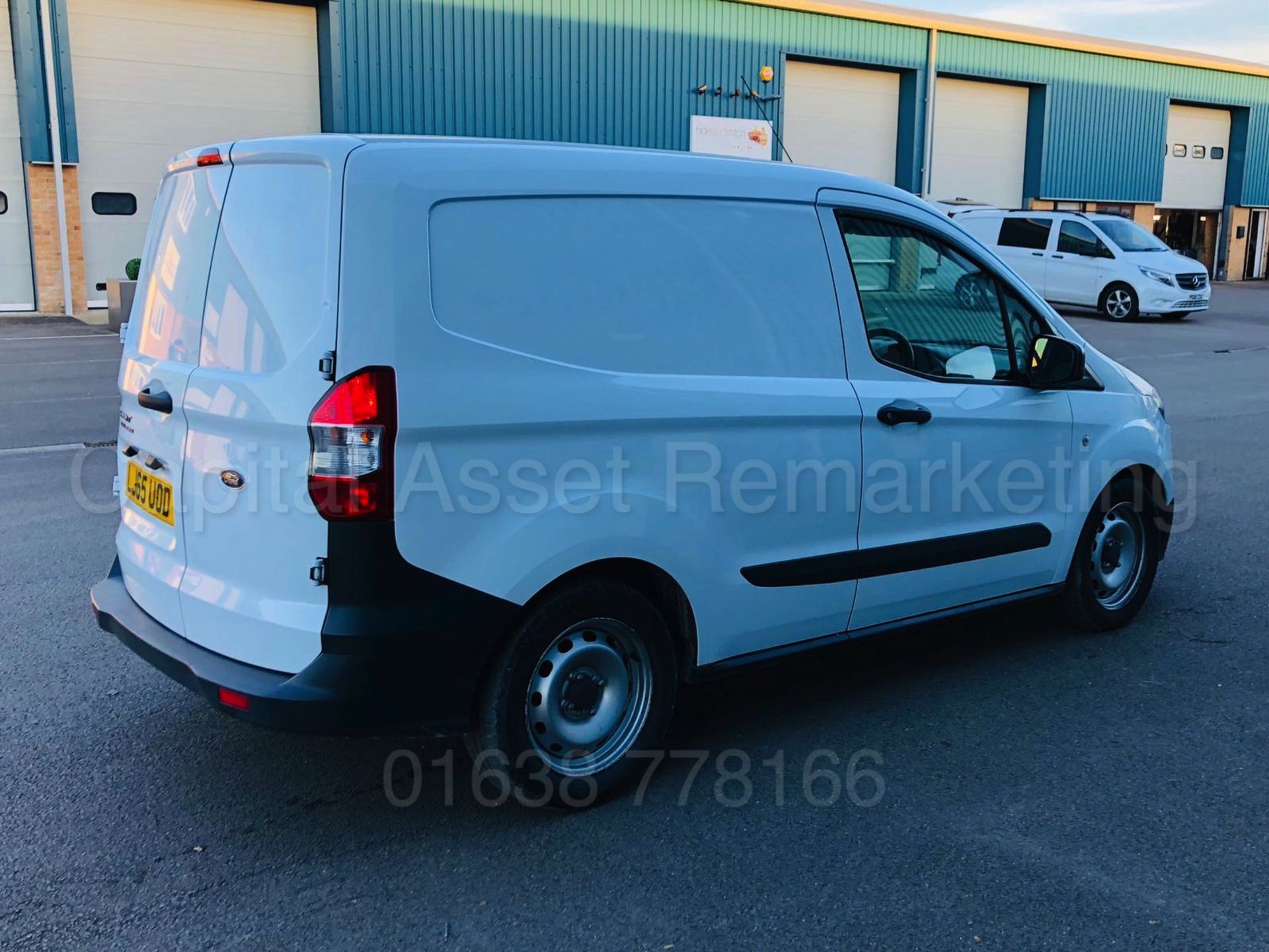 (On Sale) FORD TRANSIT COURIER *BASE EDITION* (2016 MODEL) '1.5 TDCI - 75 BHP - 5 SPEED' (PANEL VAN) - Bild 6 aus 29