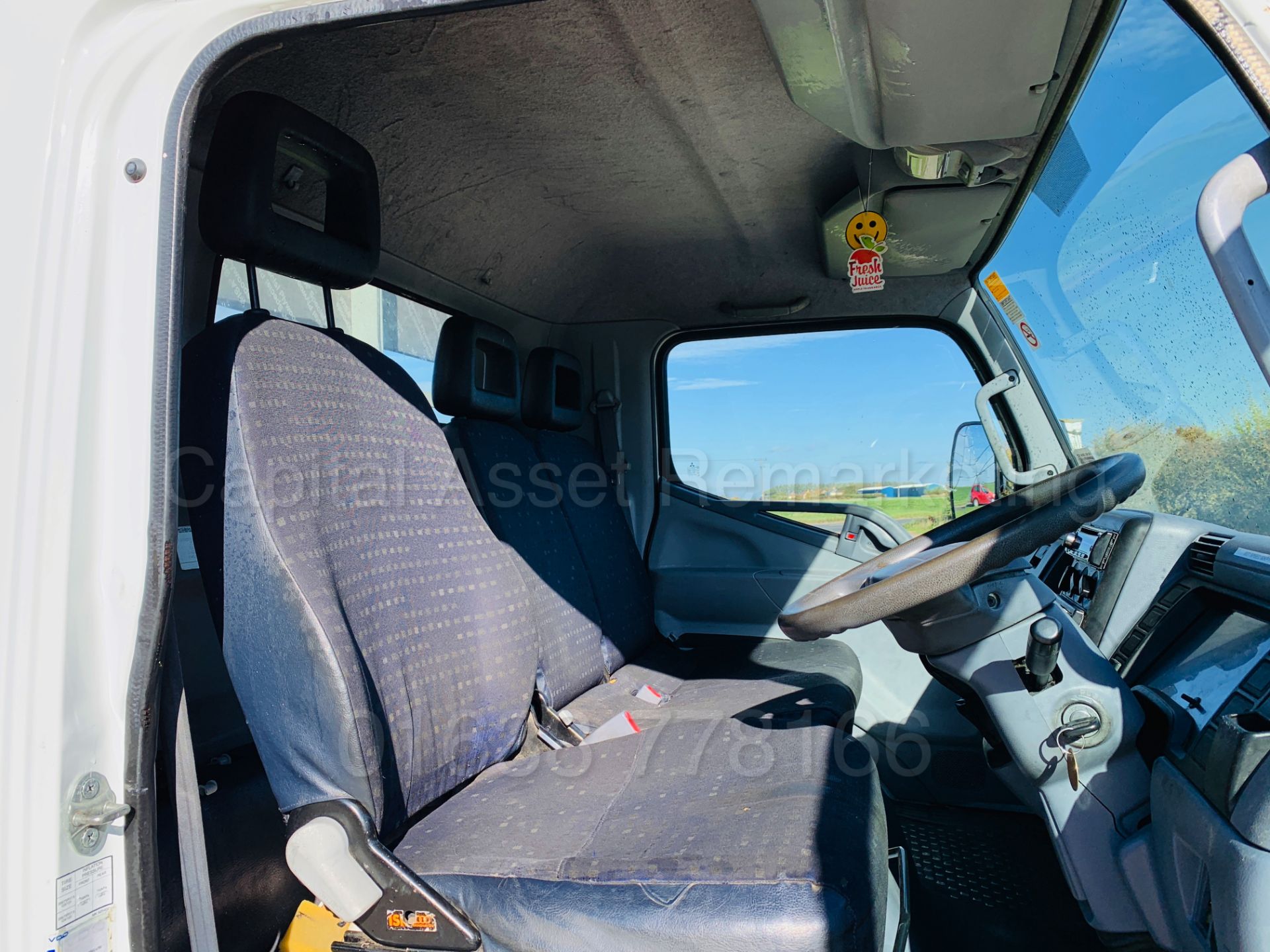 MITSUBISHI FUSO CANTER 7C18 *LWB - 20FT DROPSIDE* (2011) '3.0 DIESEL - AD BLUE - 6 SPEED' (NO VAT) - Bild 28 aus 36