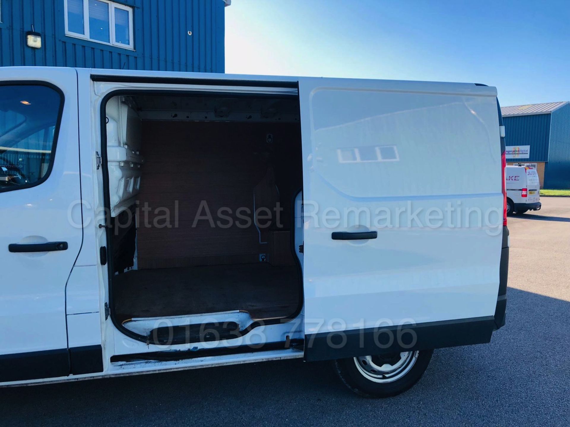 (On Sale) VAUXHALL VIVARO 2900 *PANEL VAN* (2016 MODEL) '1.6 CDTI - 115 BHP - 6 SPEED' (LOW MILES) - Image 26 of 32