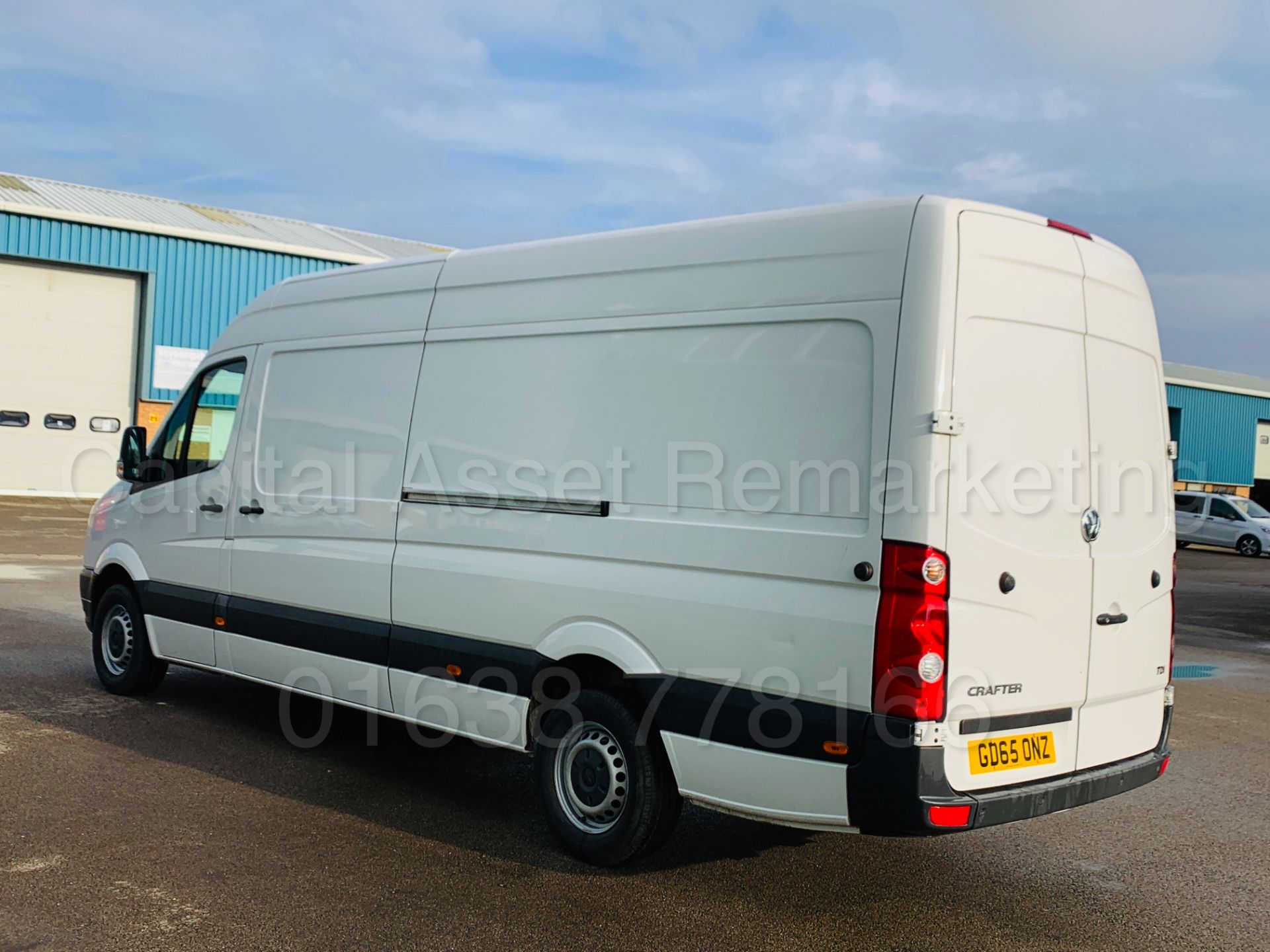 VOLKSWAGEN CRAFTER CR35 *LWB HI-ROOF* (2016 MODEL) '2.0 TDI - 136 BHP - 6 SPEED' (1 OWNER) - Image 7 of 36