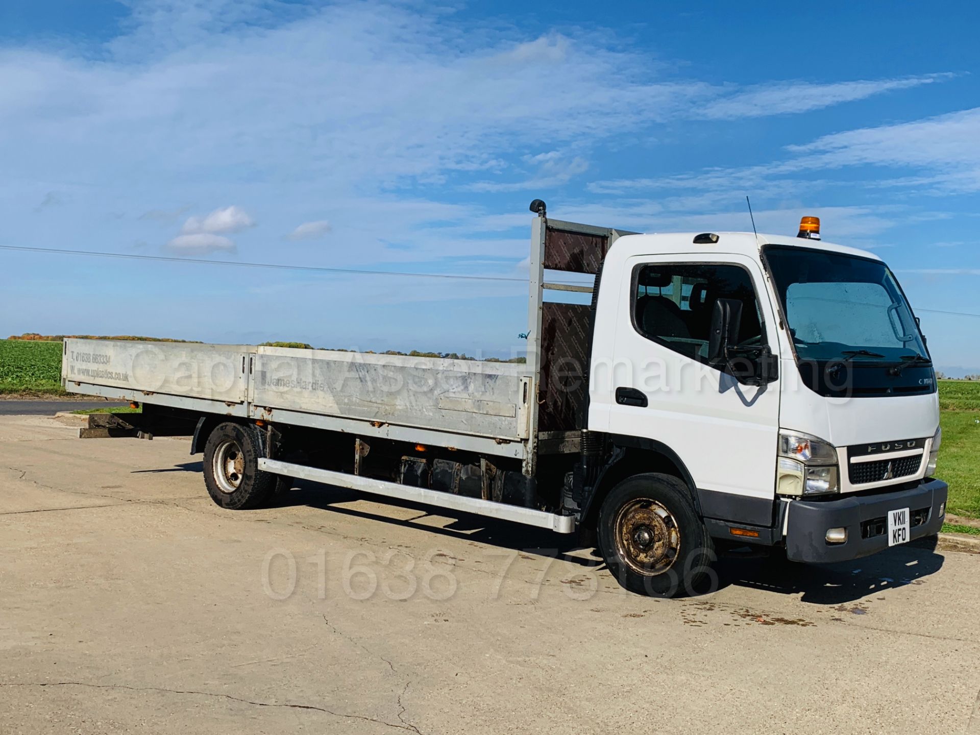 MITSUBISHI FUSO CANTER 7C18 *LWB - 20FT DROPSIDE* (2011) '3.0 DIESEL - AD BLUE - 6 SPEED' (NO VAT) - Image 14 of 36